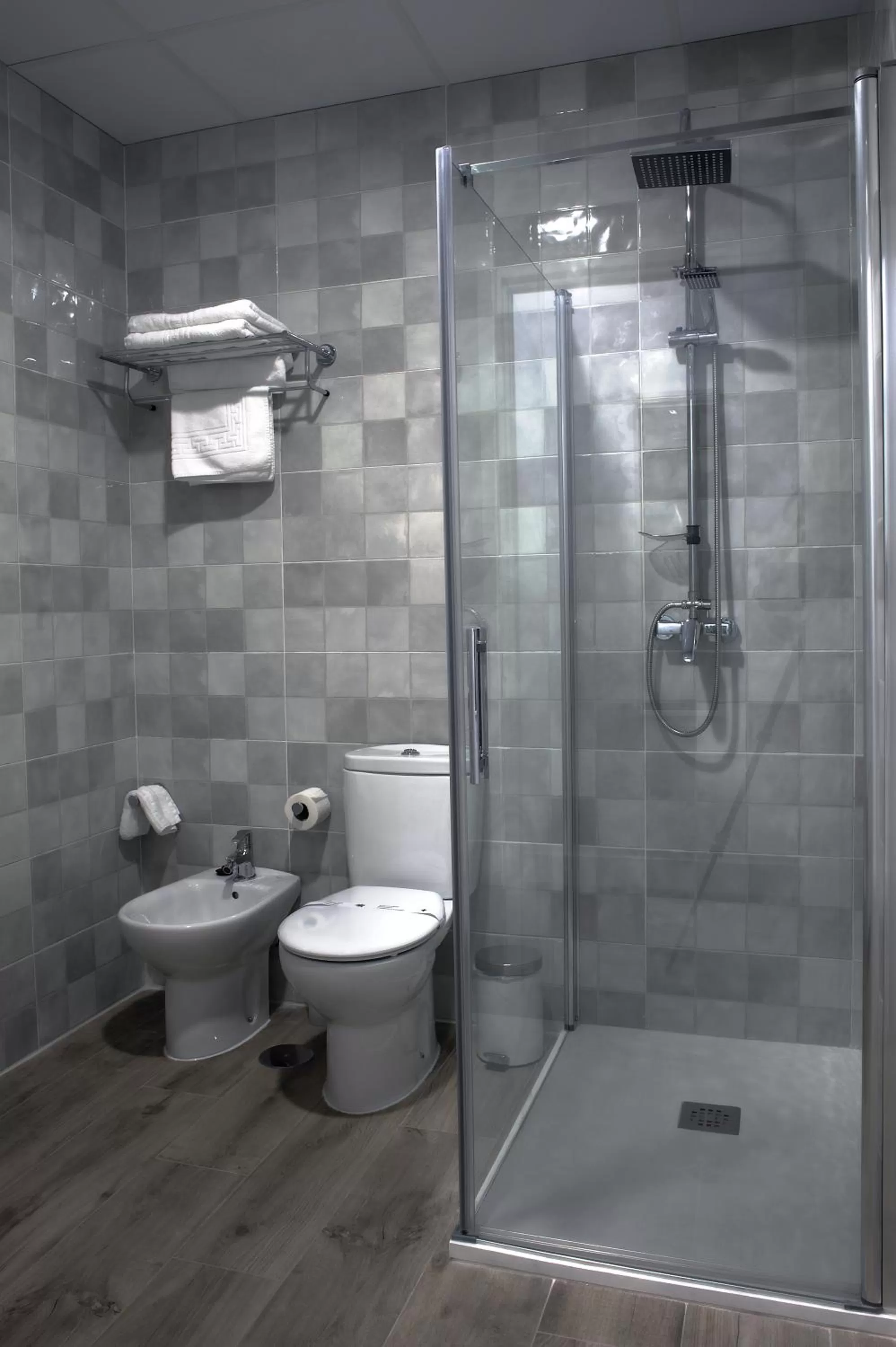 Bathroom in Hotel Apartamentos MPD