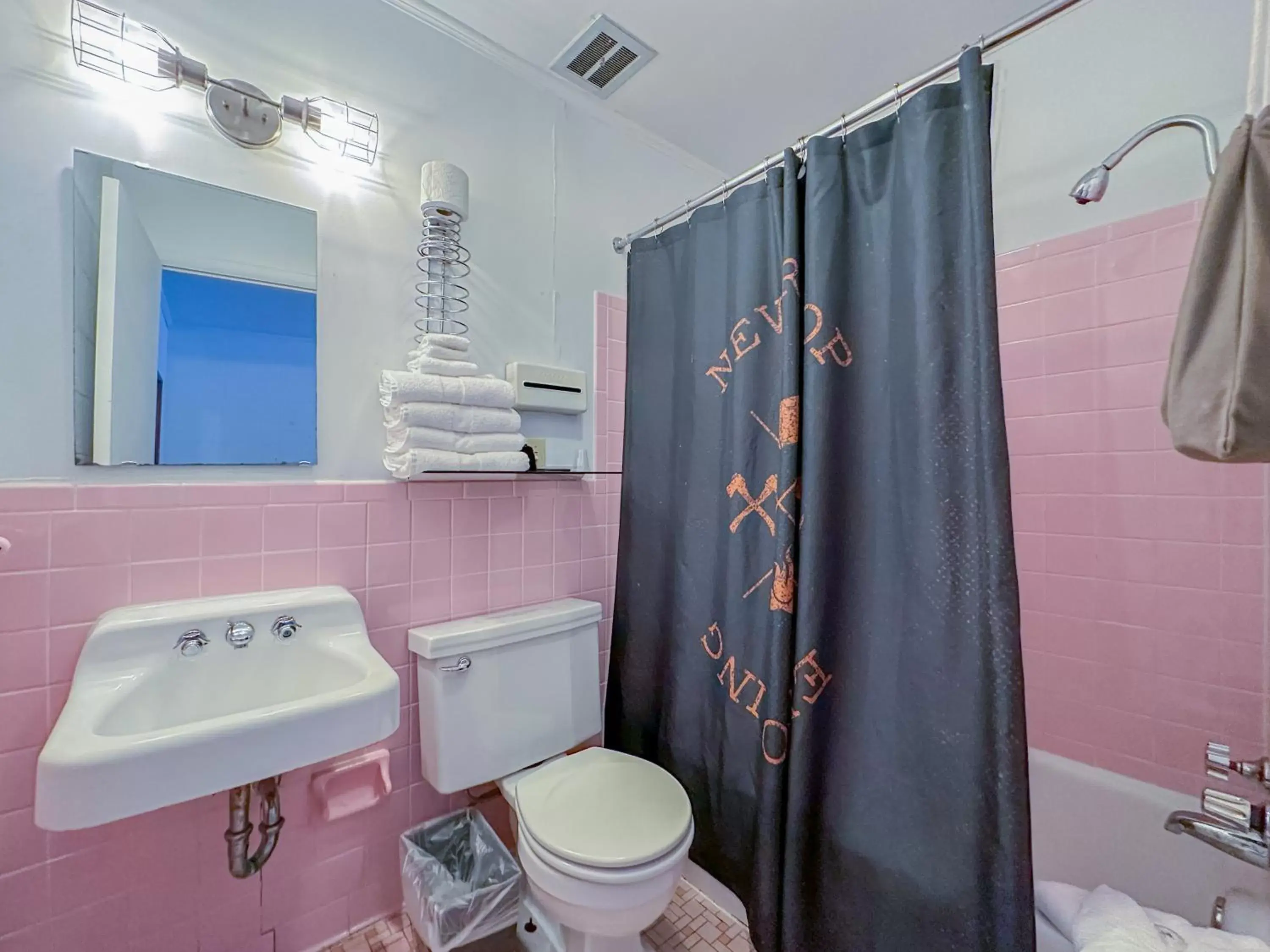 Bathroom in The Wanderoo Lodge