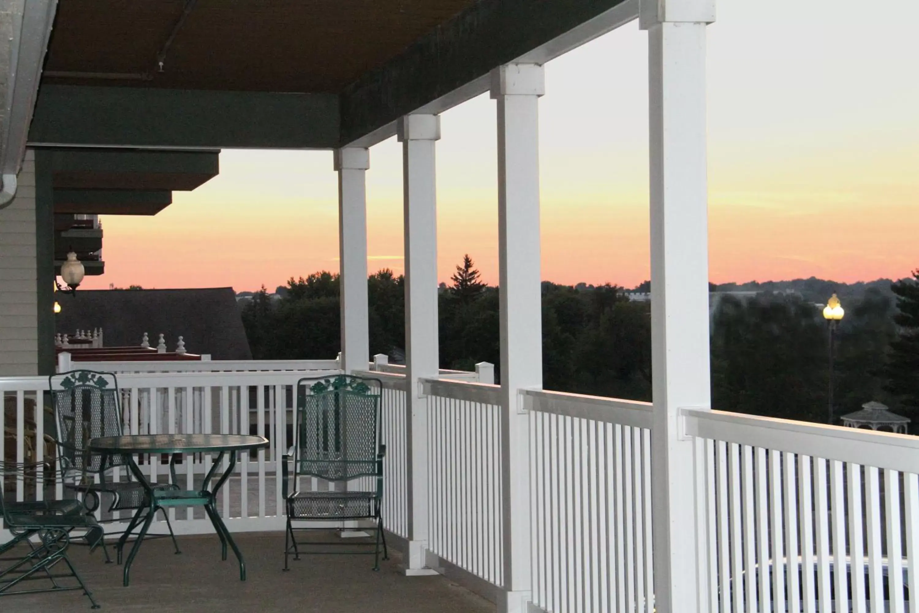 Balcony/Terrace in Carlisle Inn Walnut Creek