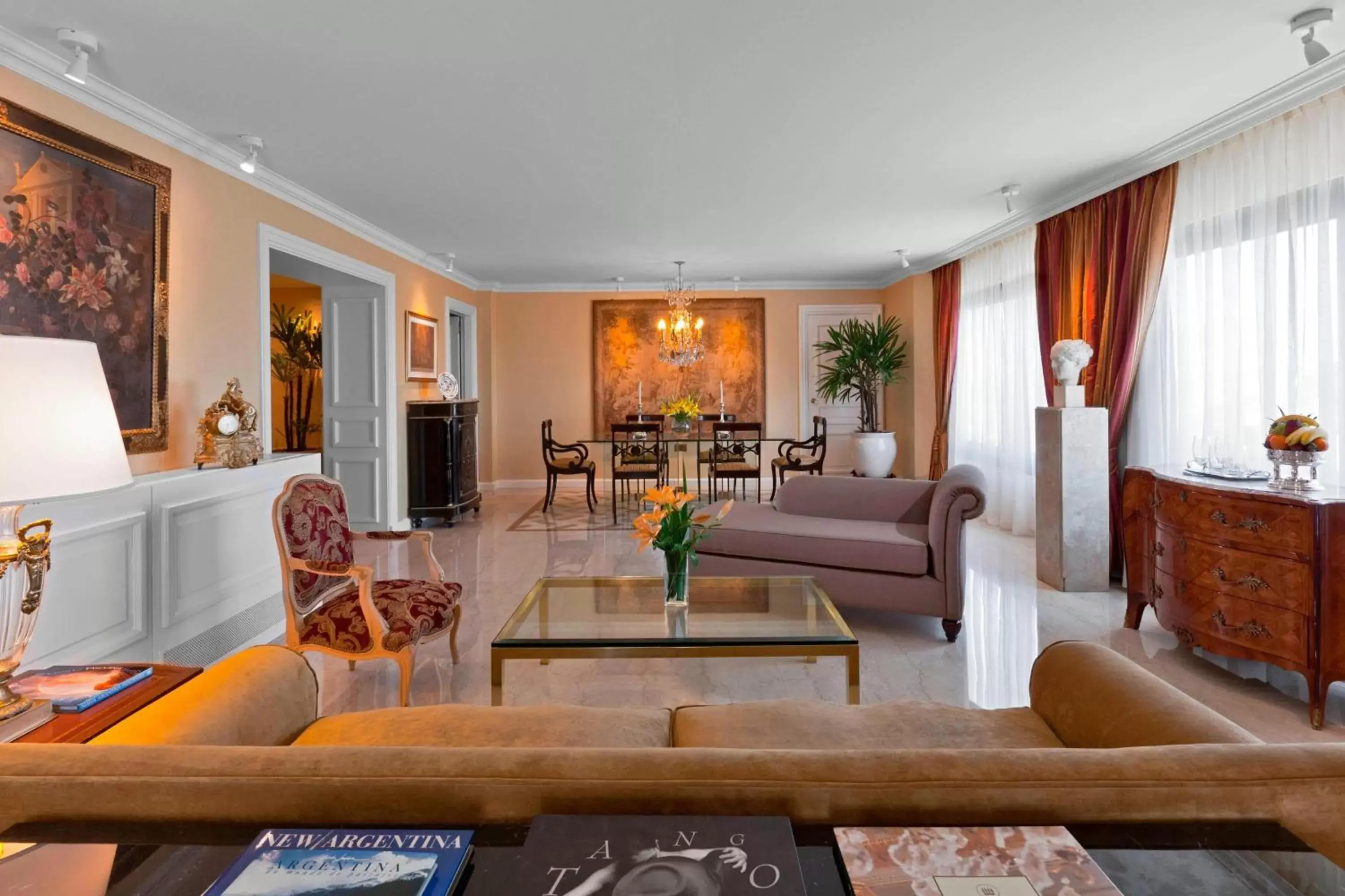 Living room, Seating Area in Sheraton Buenos Aires Hotel & Convention Center