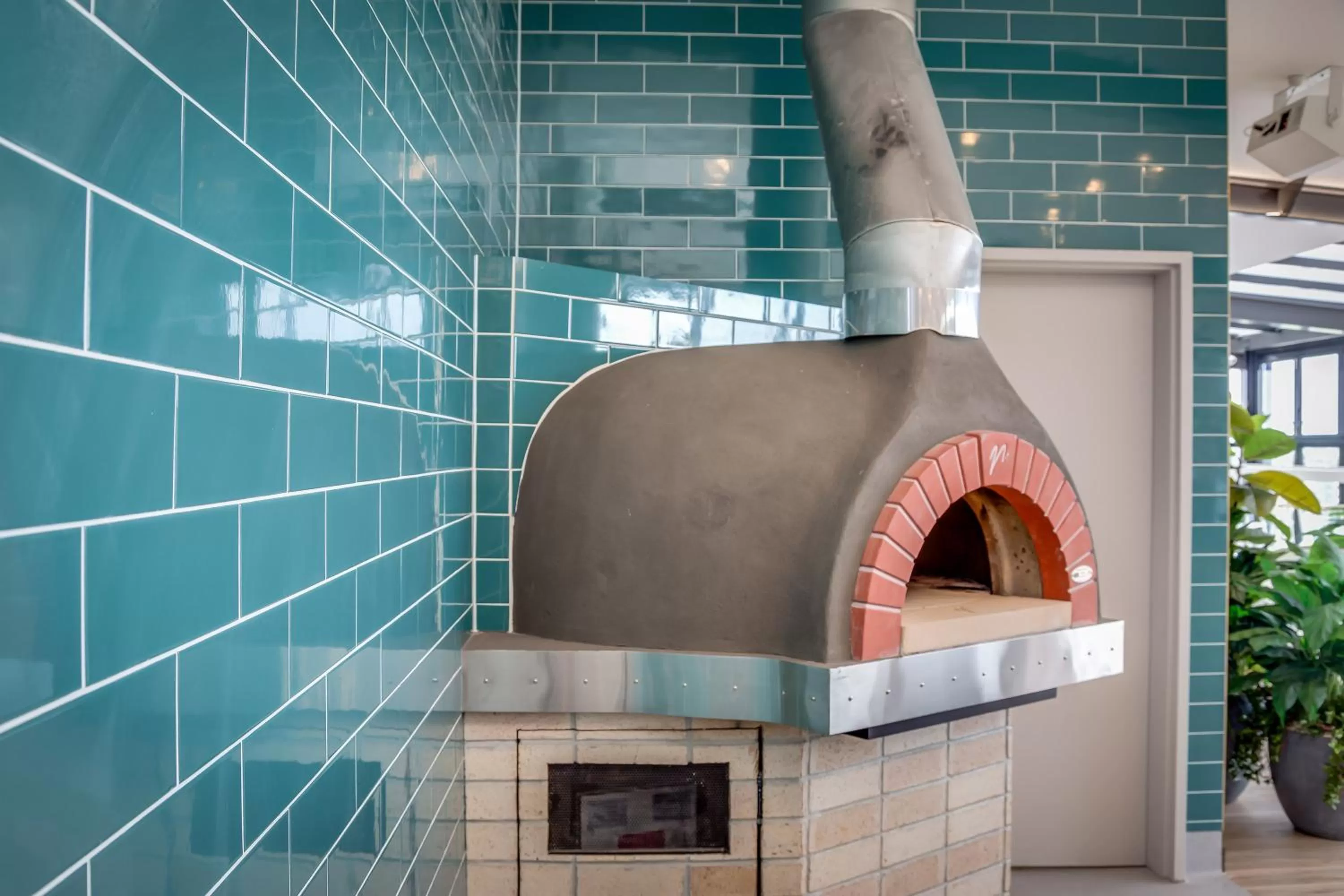 Restaurant/places to eat in Mantra at Sharks