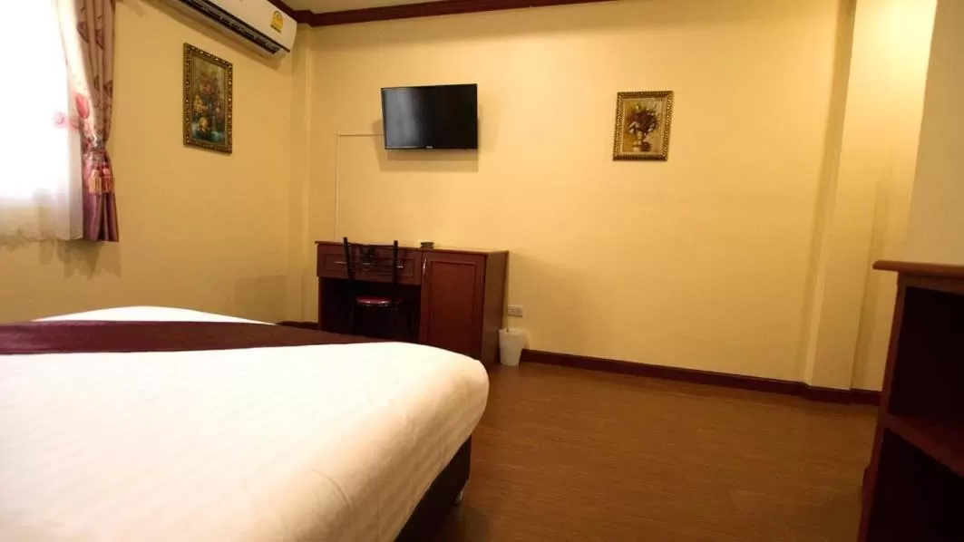 Bed in Bluebird Inn Pattaya