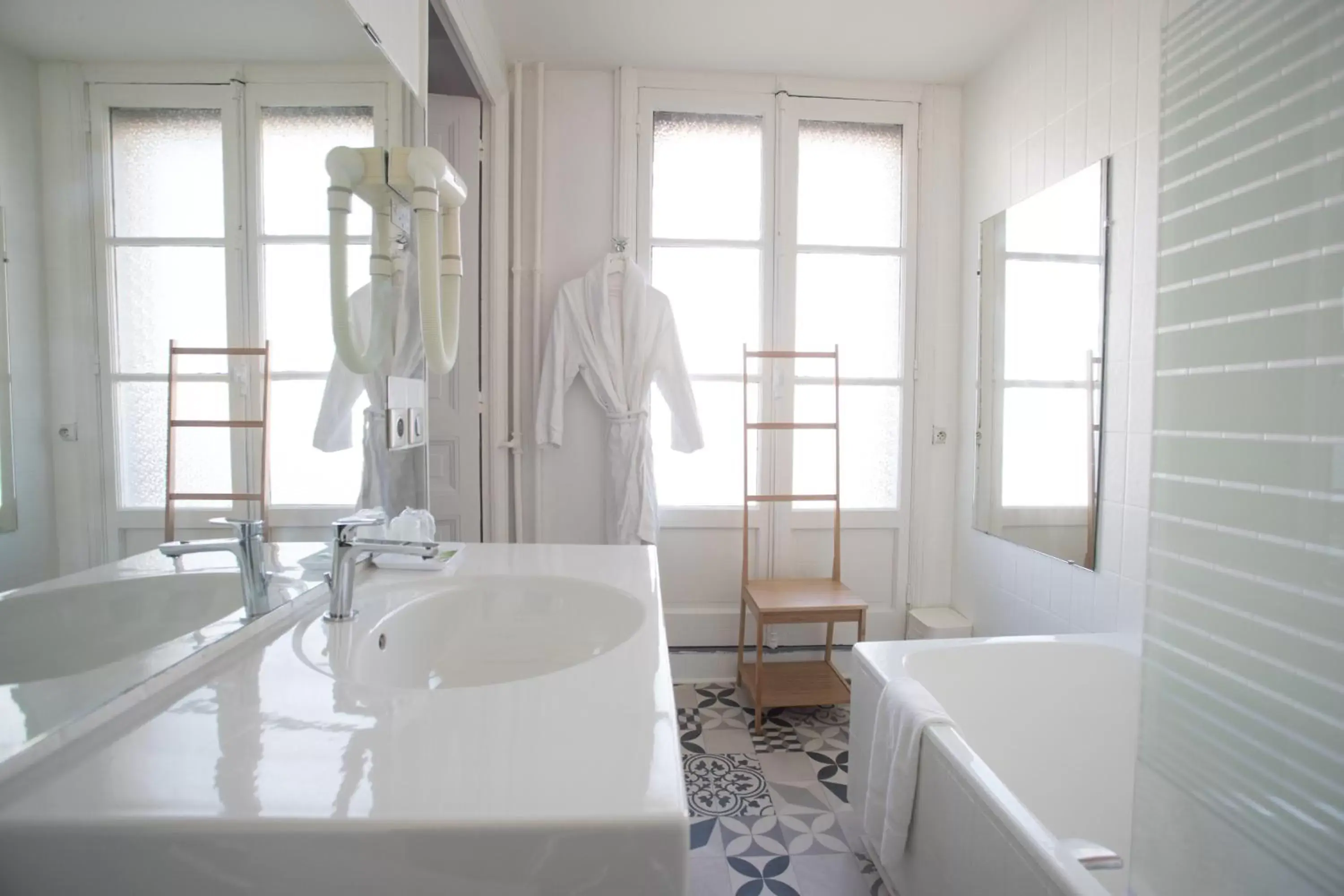 Bathroom in Best Western Continental Pau Centre