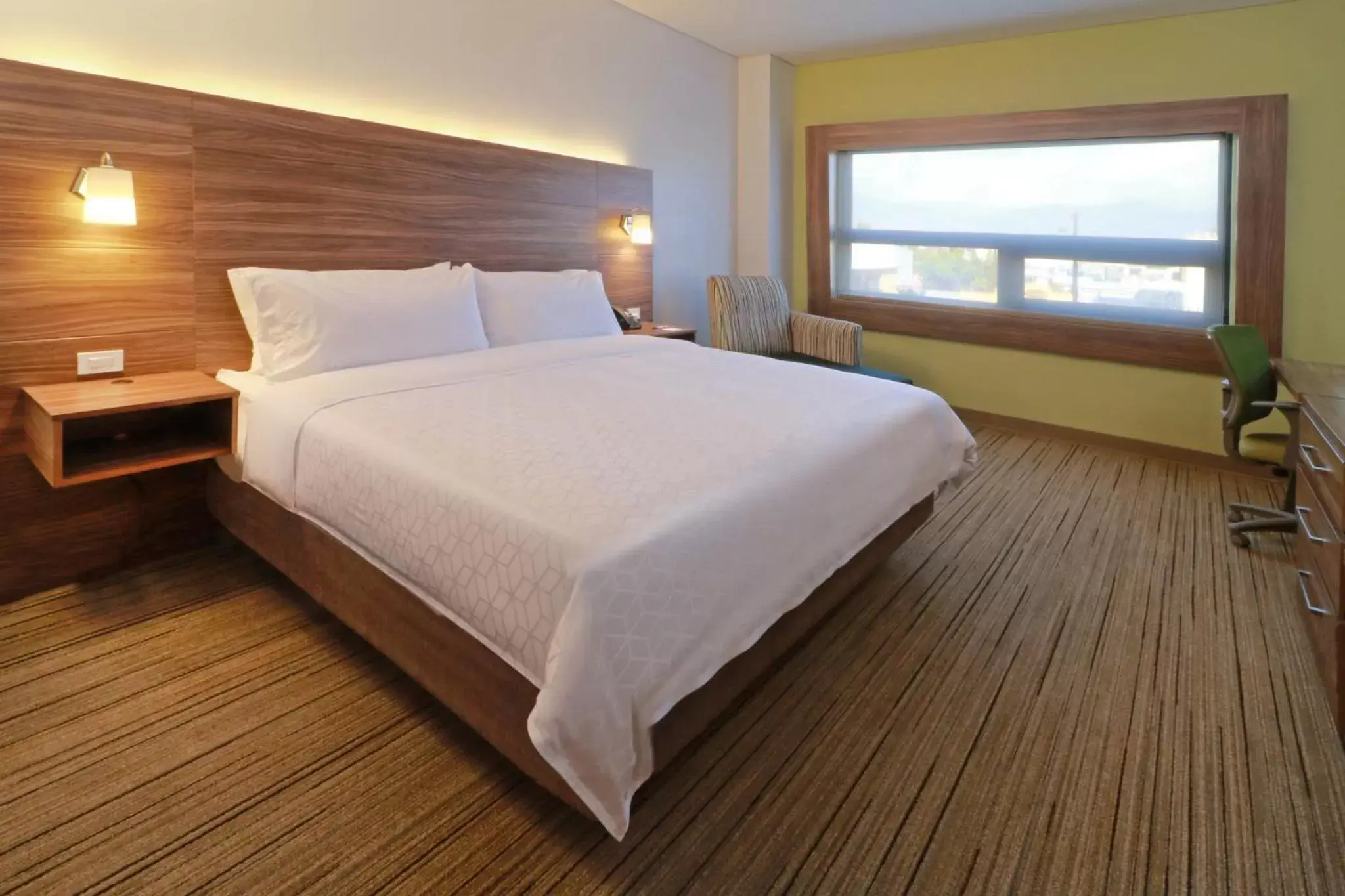 Photo of the whole room, Bed in Holiday Inn Express & Suites - Ensenada Centro, an IHG Hotel