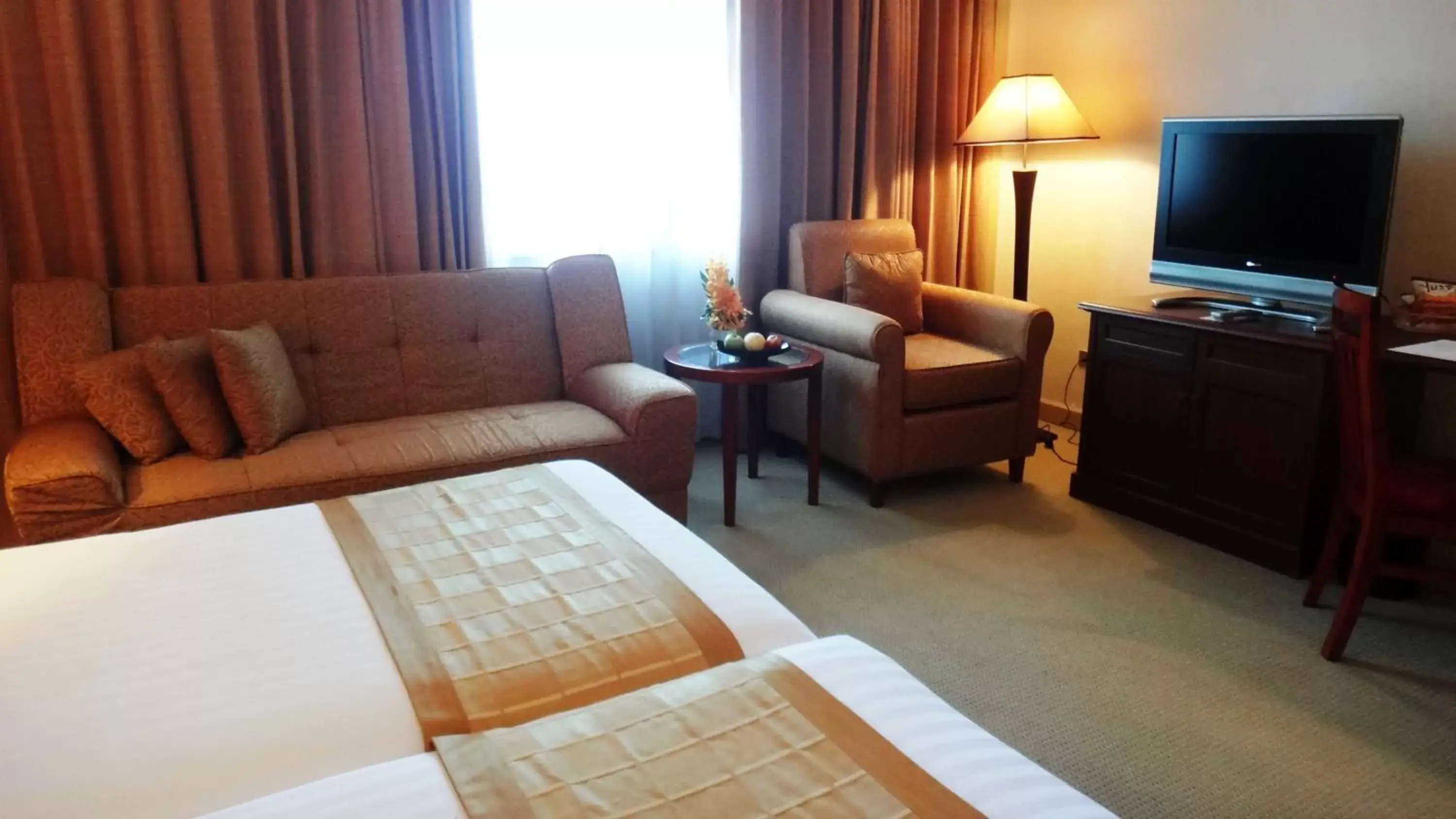 Bedroom, Seating Area in Arnoma Hotel Bangkok - SHA Plus