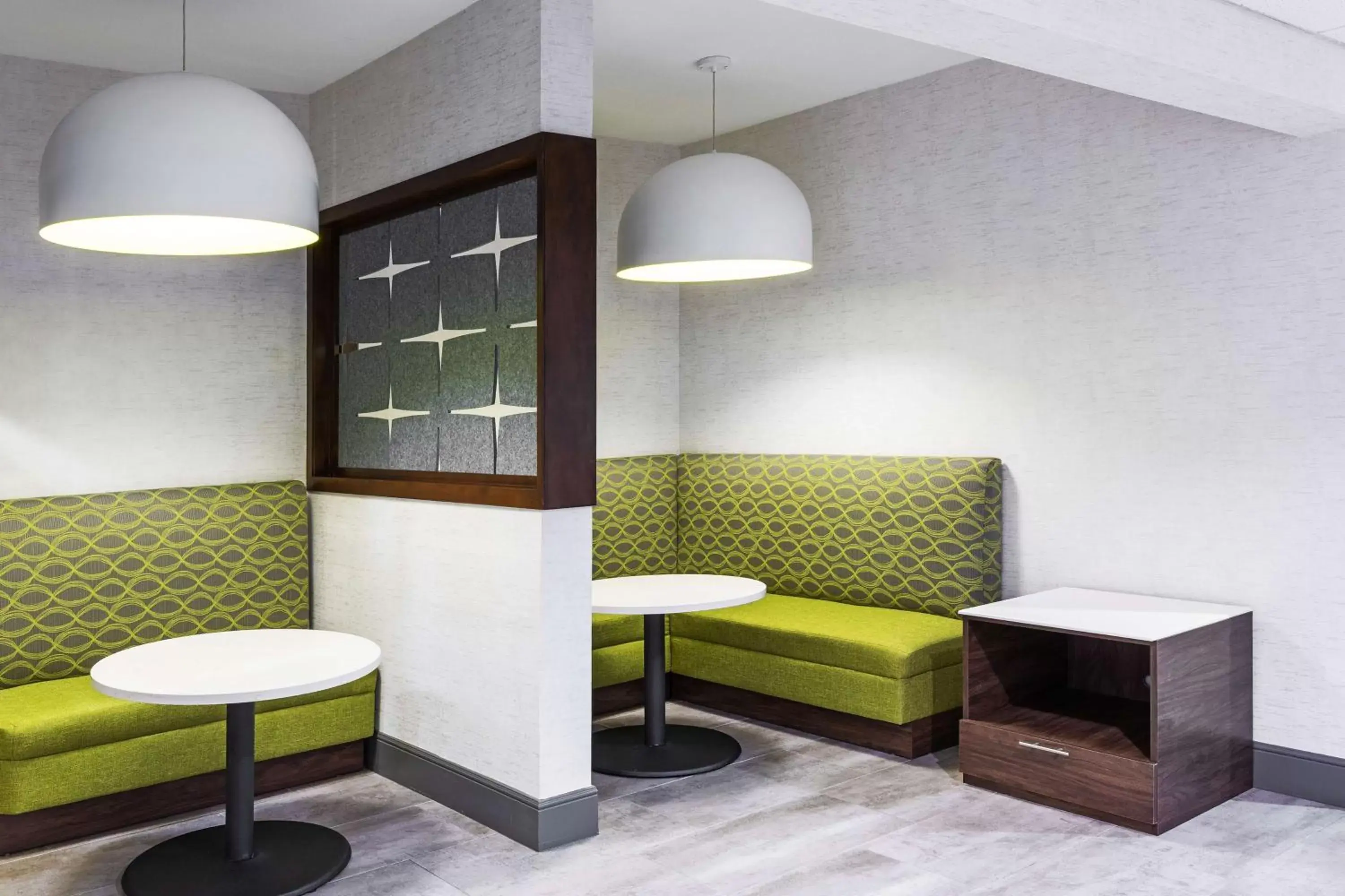 Business facilities, Seating Area in Hampton Inn and Suites Houston Central