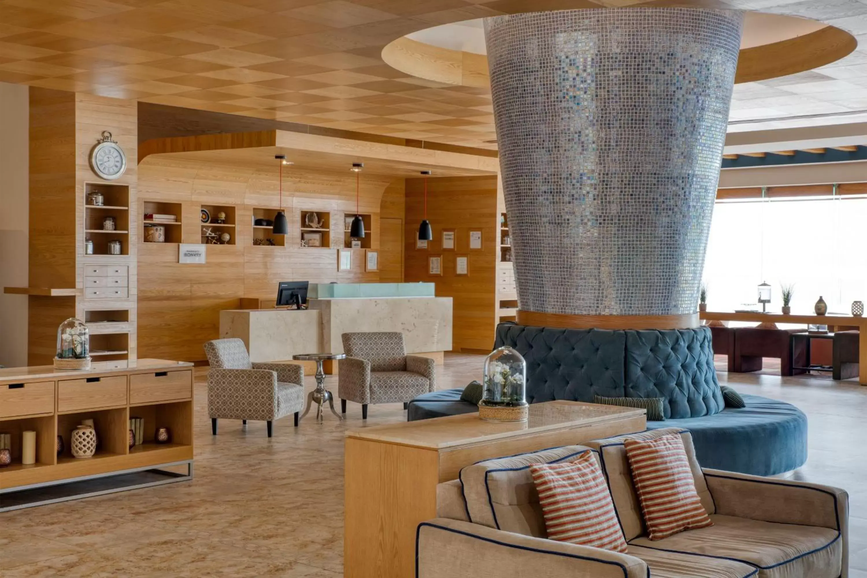 Lobby or reception, Lounge/Bar in Four Points by Sheraton Cancun Centro