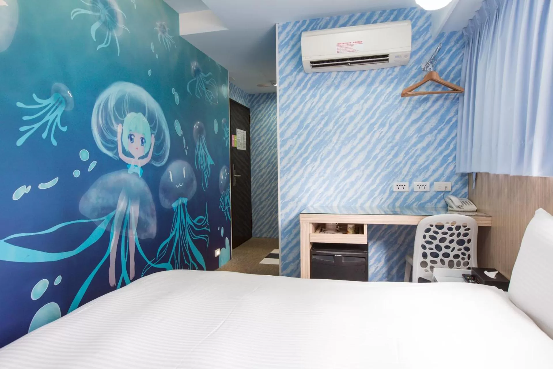 Decorative detail, Bed in Morwing Hotel - Culture Vogue