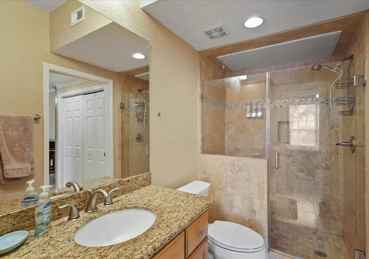 Shower, Bathroom in The Dawn on Galveston Beach