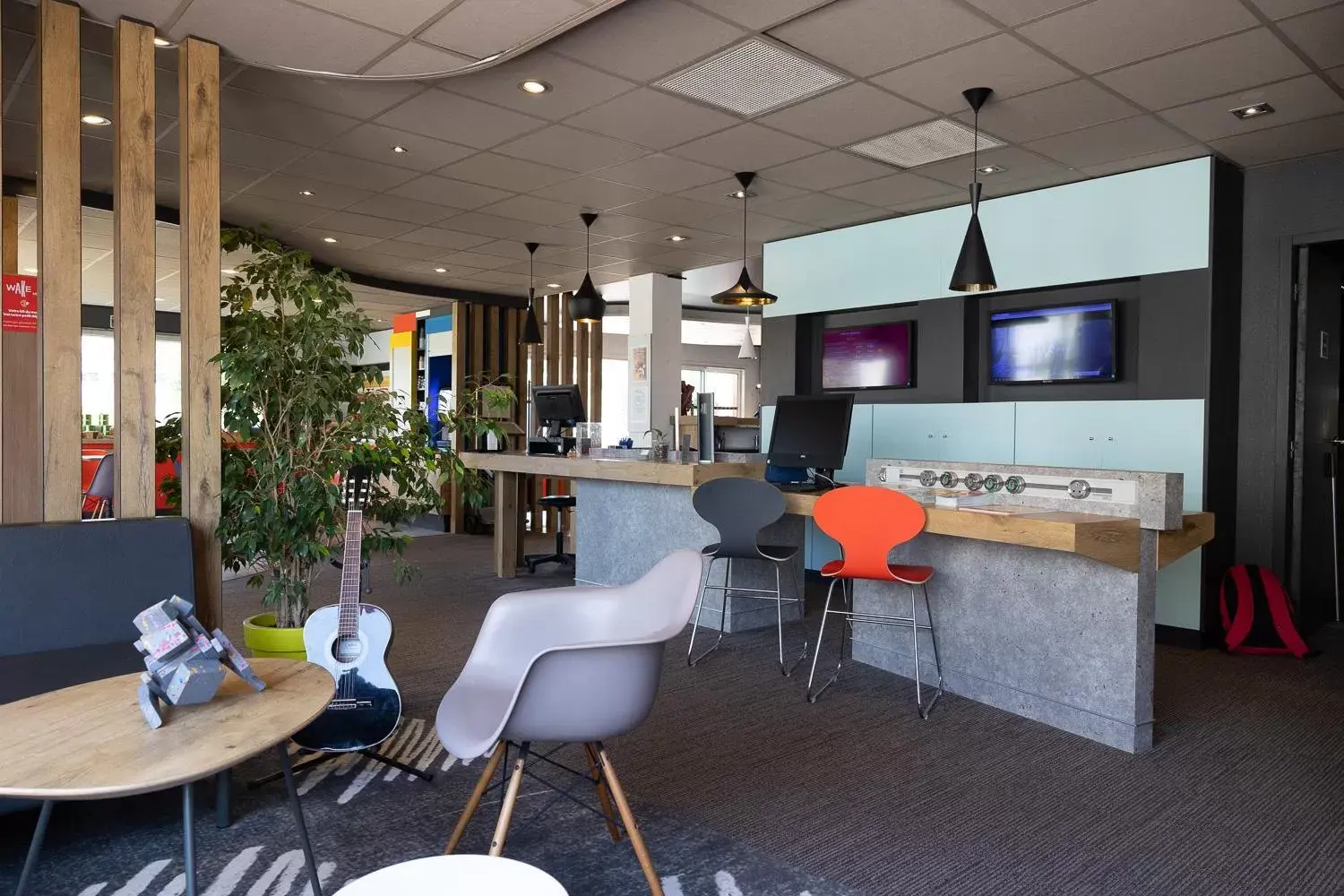 Lobby or reception in ibis Perpignan Sud Saint Charles