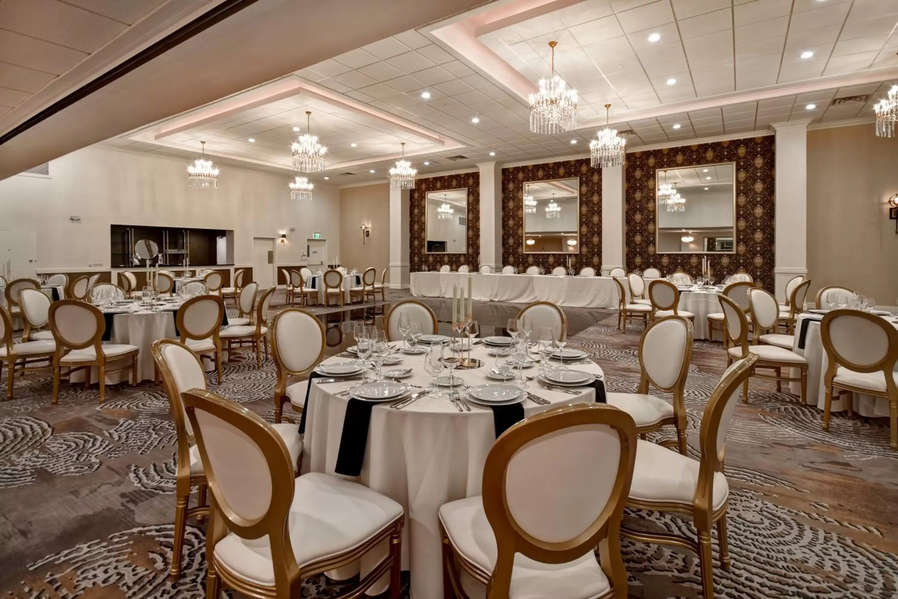 Banquet/Function facilities, Restaurant/Places to Eat in Holiday Inn Lancaster, an IHG Hotel