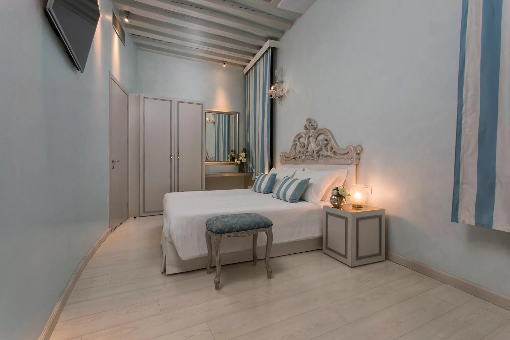Bed in Relais Venezia
