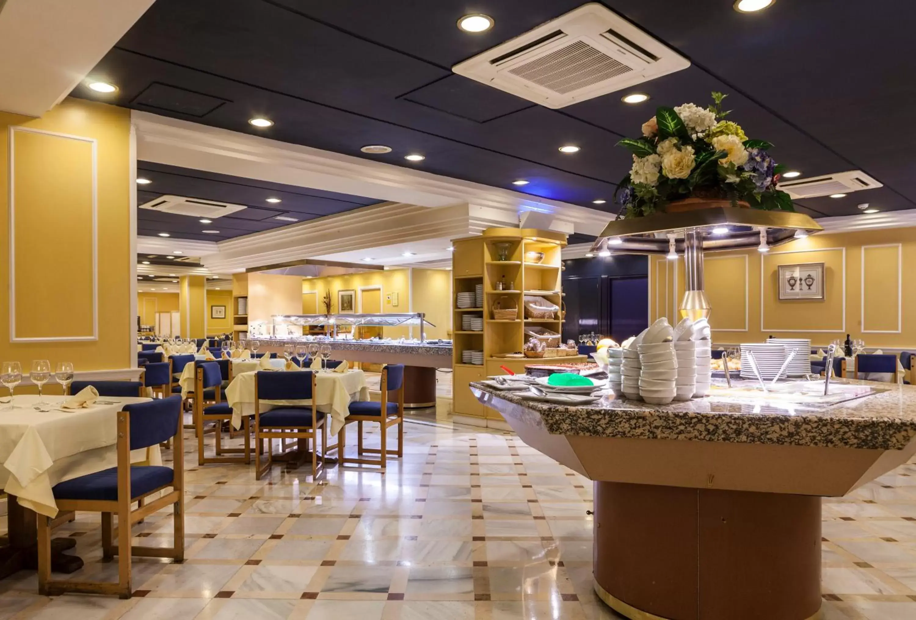 Restaurant/Places to Eat in Hotel Don Paco