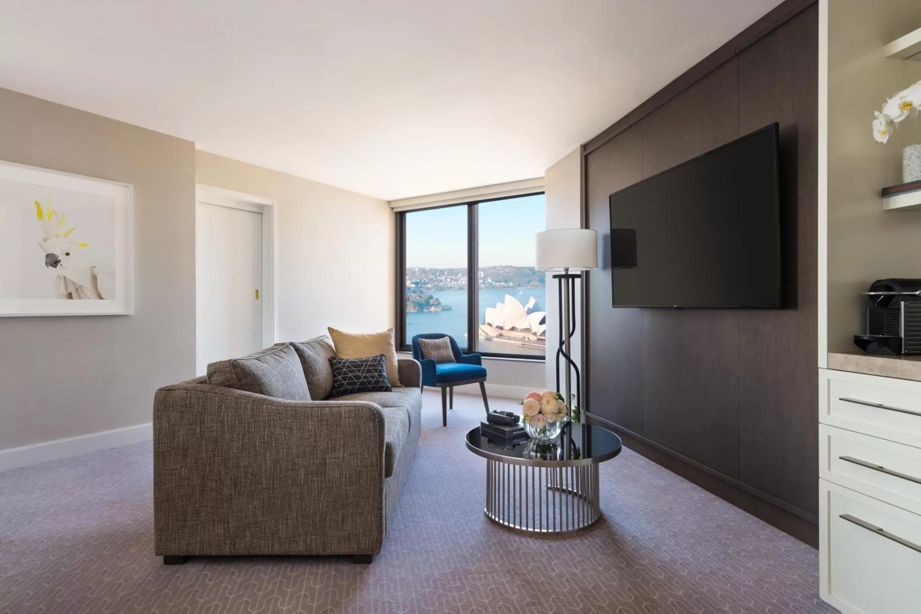 TV and multimedia, Seating Area in Four Seasons Hotel Sydney