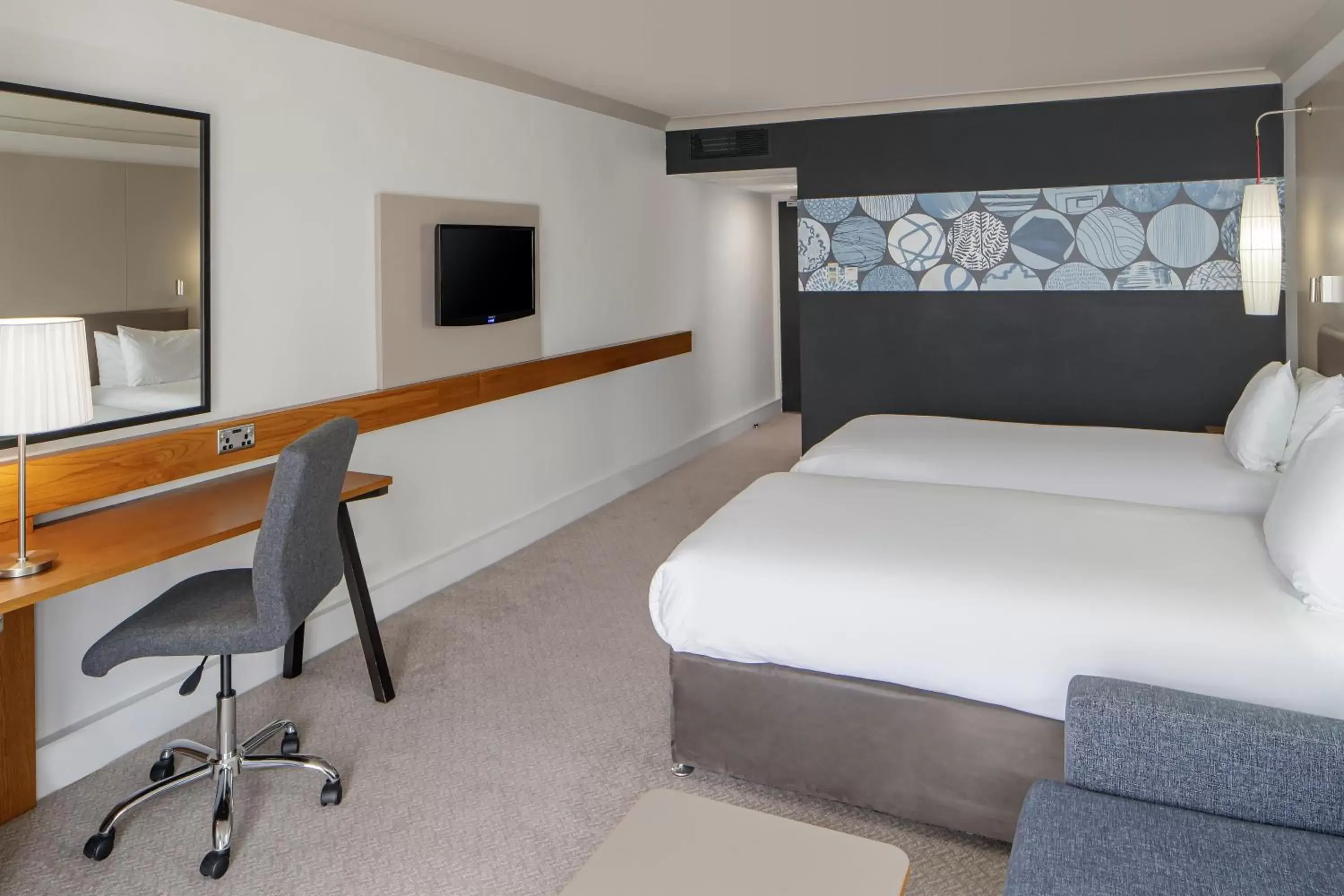 Bedroom, Bed in Crowne Plaza Plymouth, an IHG Hotel