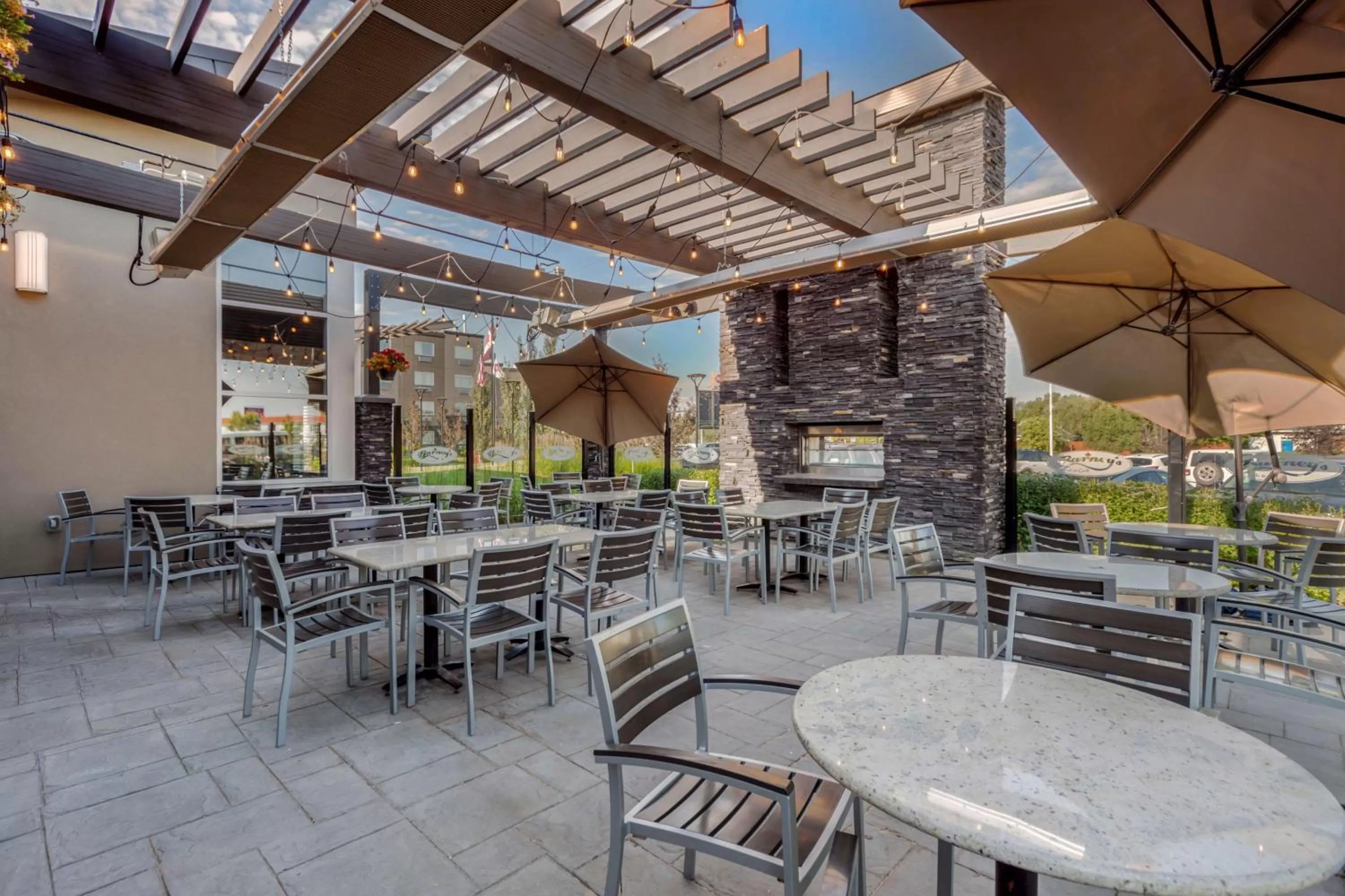 Restaurant/places to eat in Best Western Plus Edmonton Airport Hotel