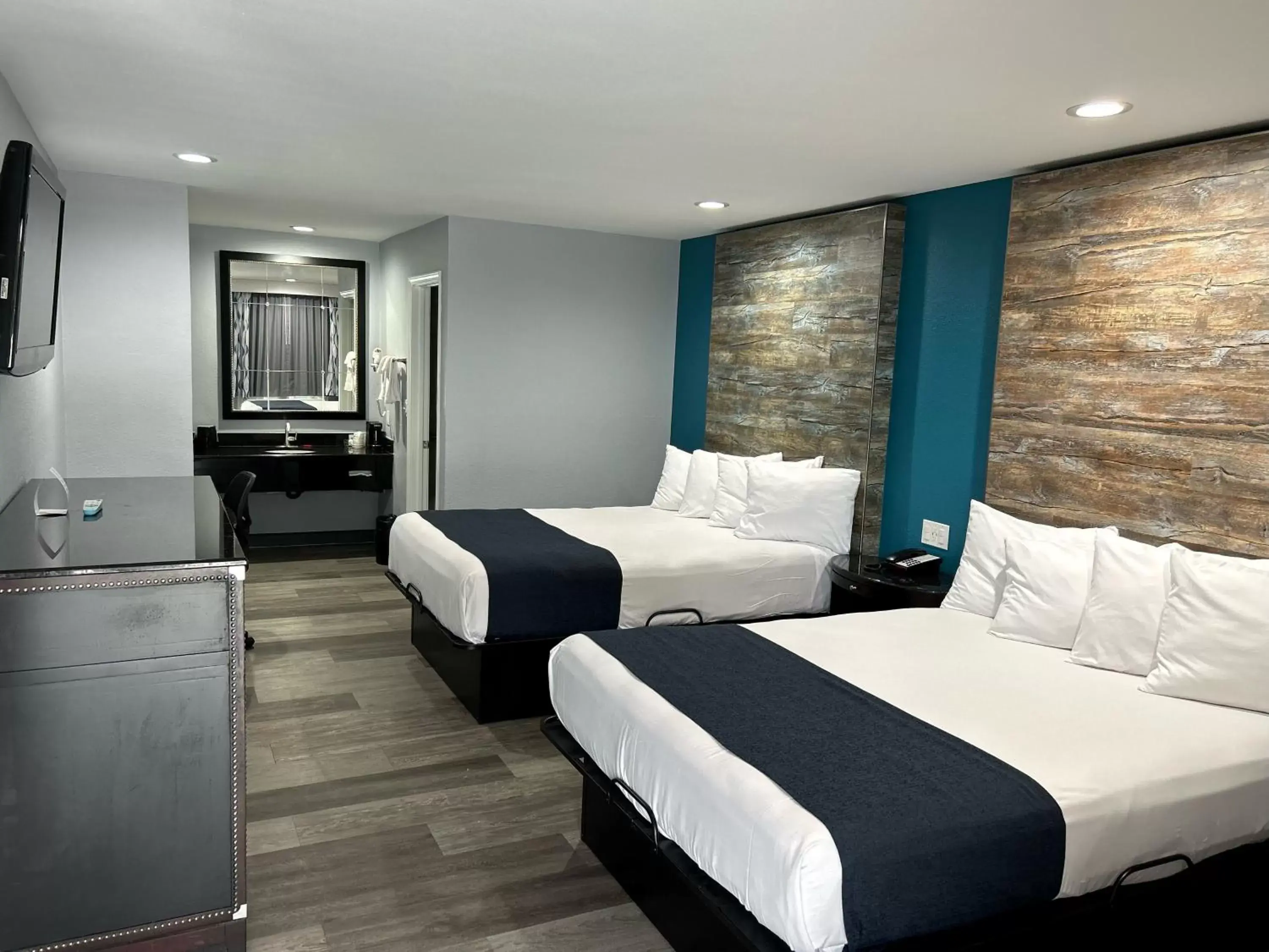 Bed in SureStay Hotel by Best Western Buena Park Anaheim