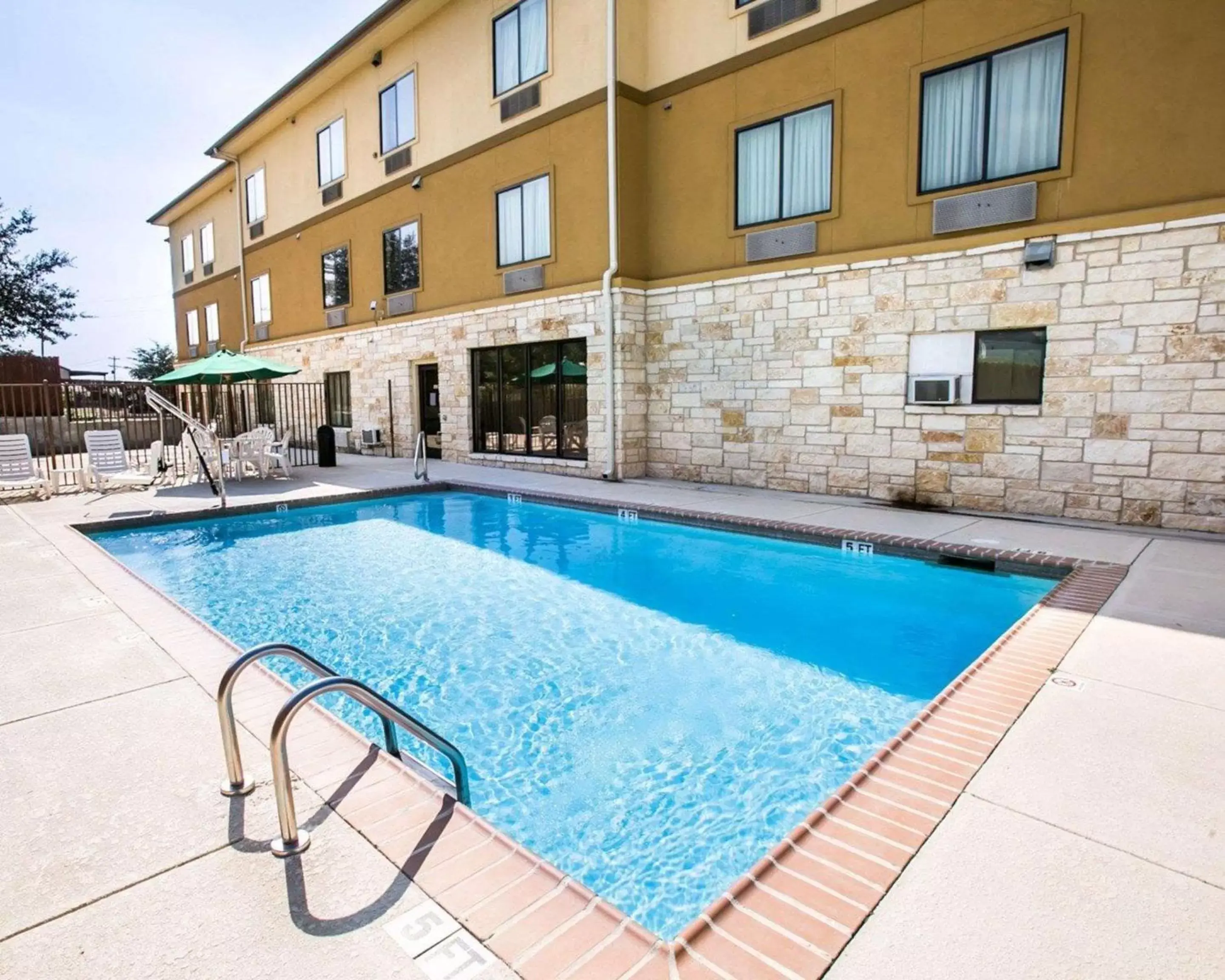 On site, Swimming Pool in Sleep Inn & Suites near Palmetto State Park