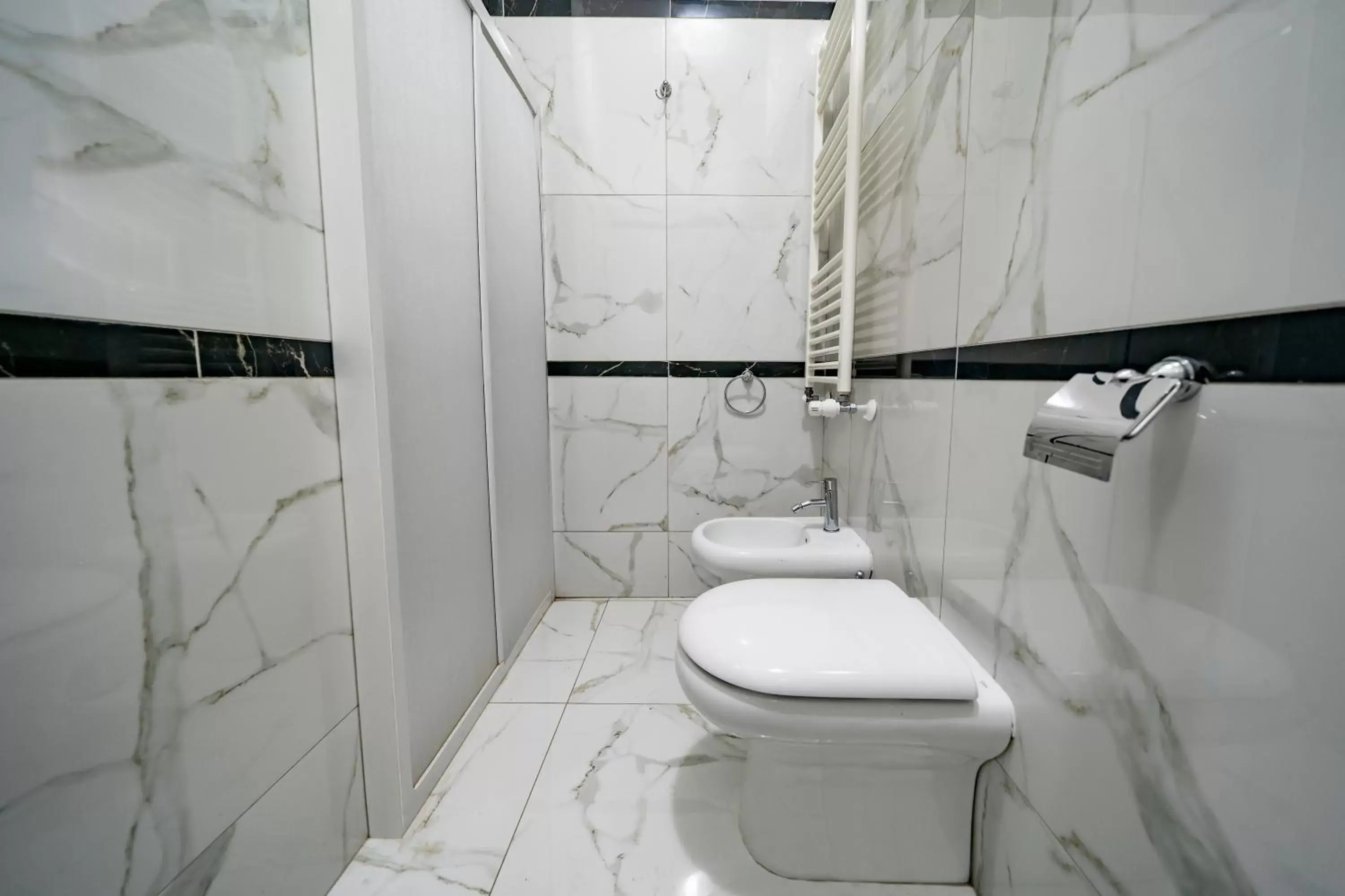 Shower, Bathroom in Il Falco