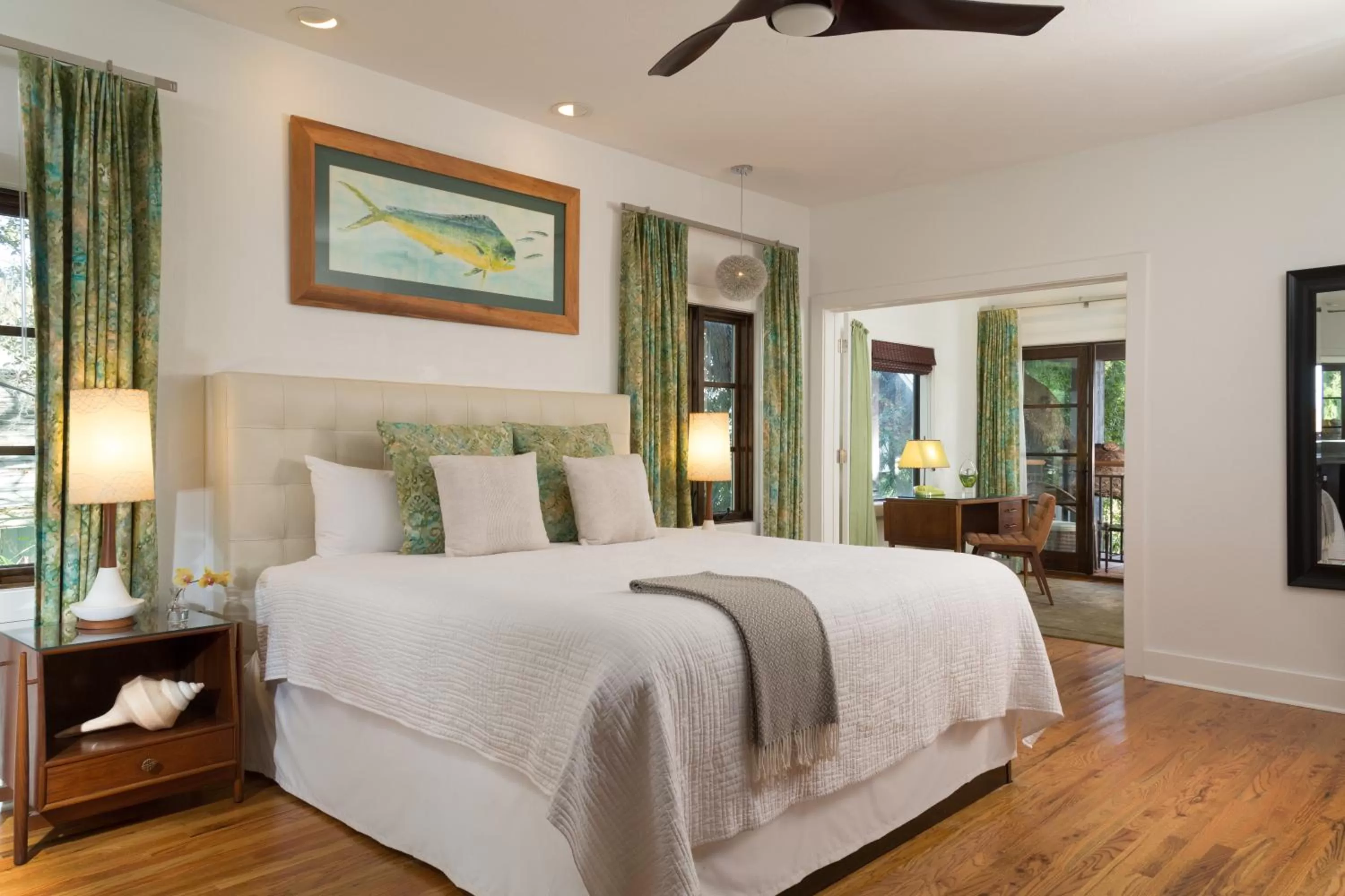 Bed in Black Dolphin Inn