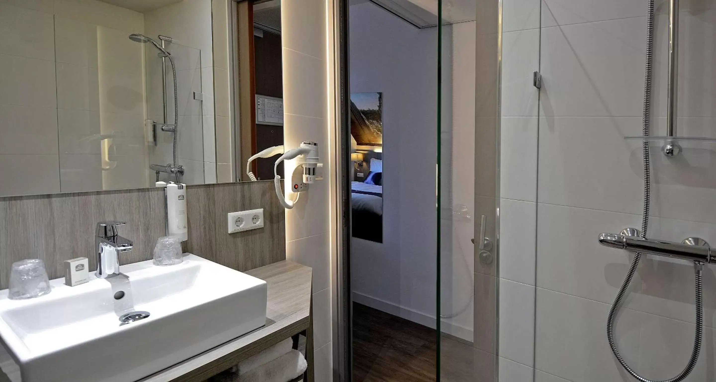 Photo of the whole room, Bathroom in Best Western City Hotel Woerden
