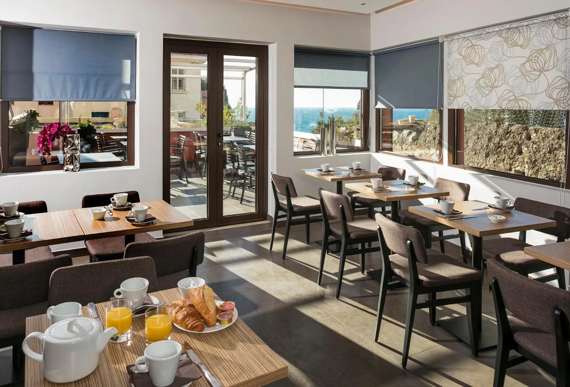 Breakfast in Hotel Miramar