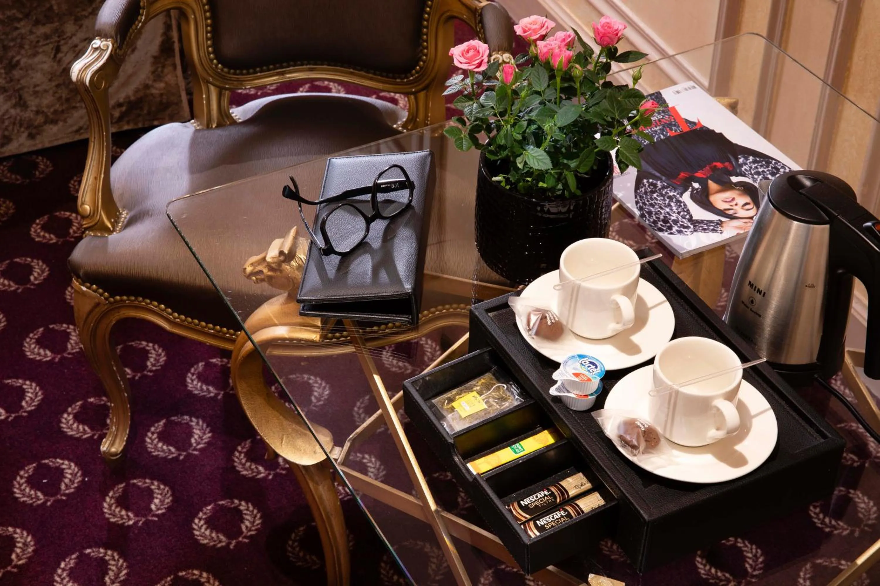 Coffee/tea facilities in Hotel Residence Henri IV