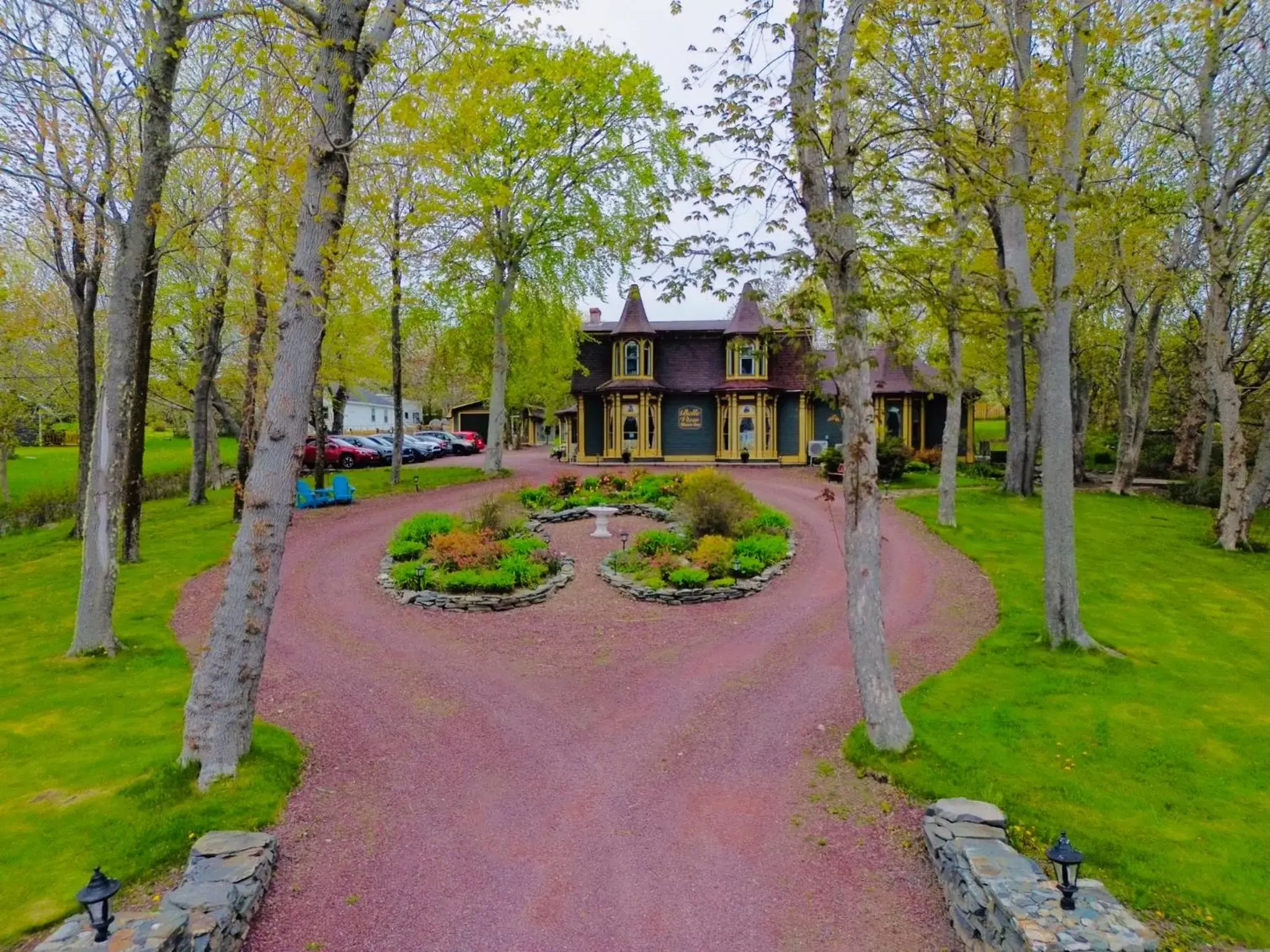 Street view, Property Building in Belle View Manor Inn