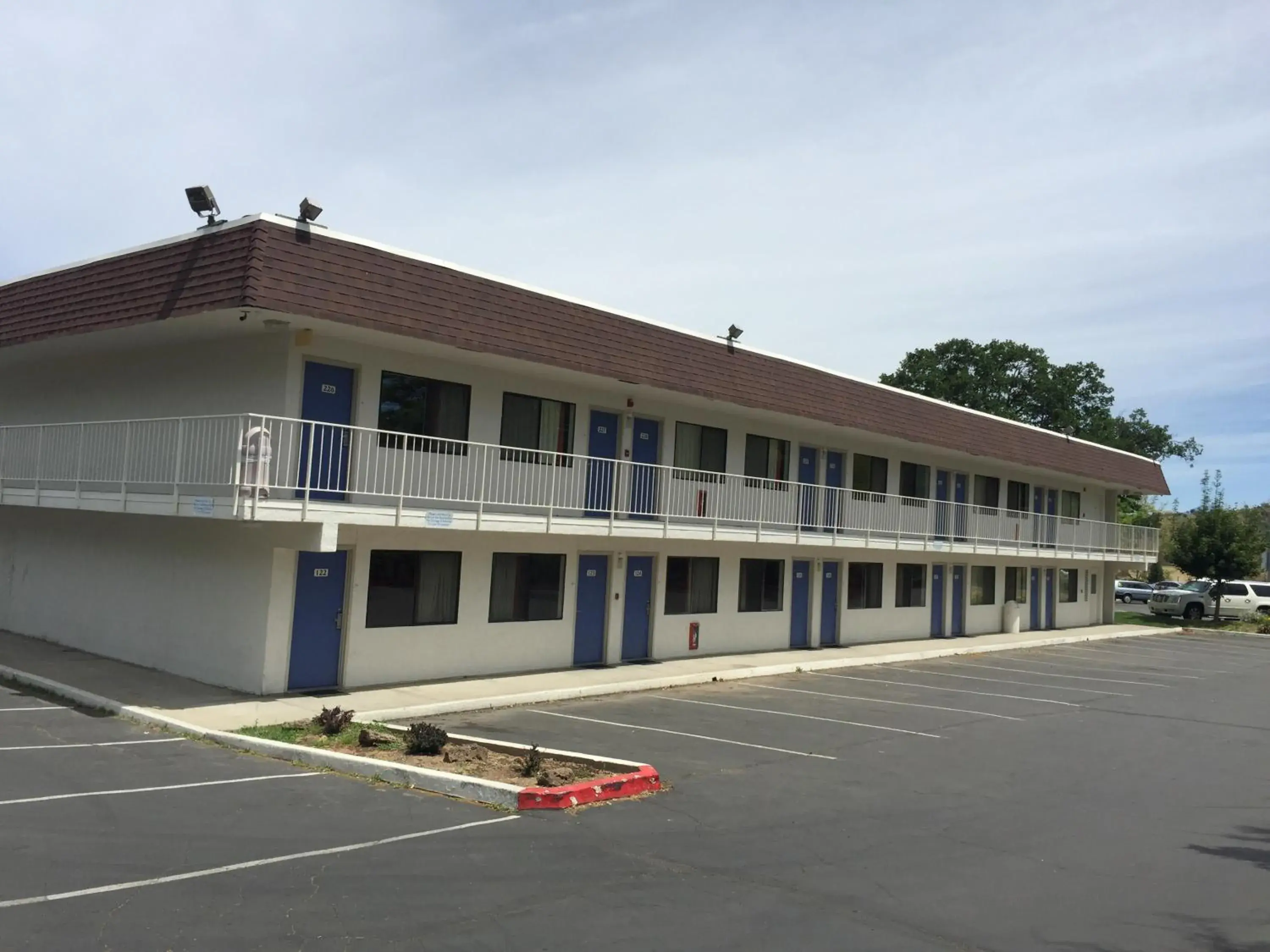 Facade/entrance, Property Building in Motel 6-Yreka, CA