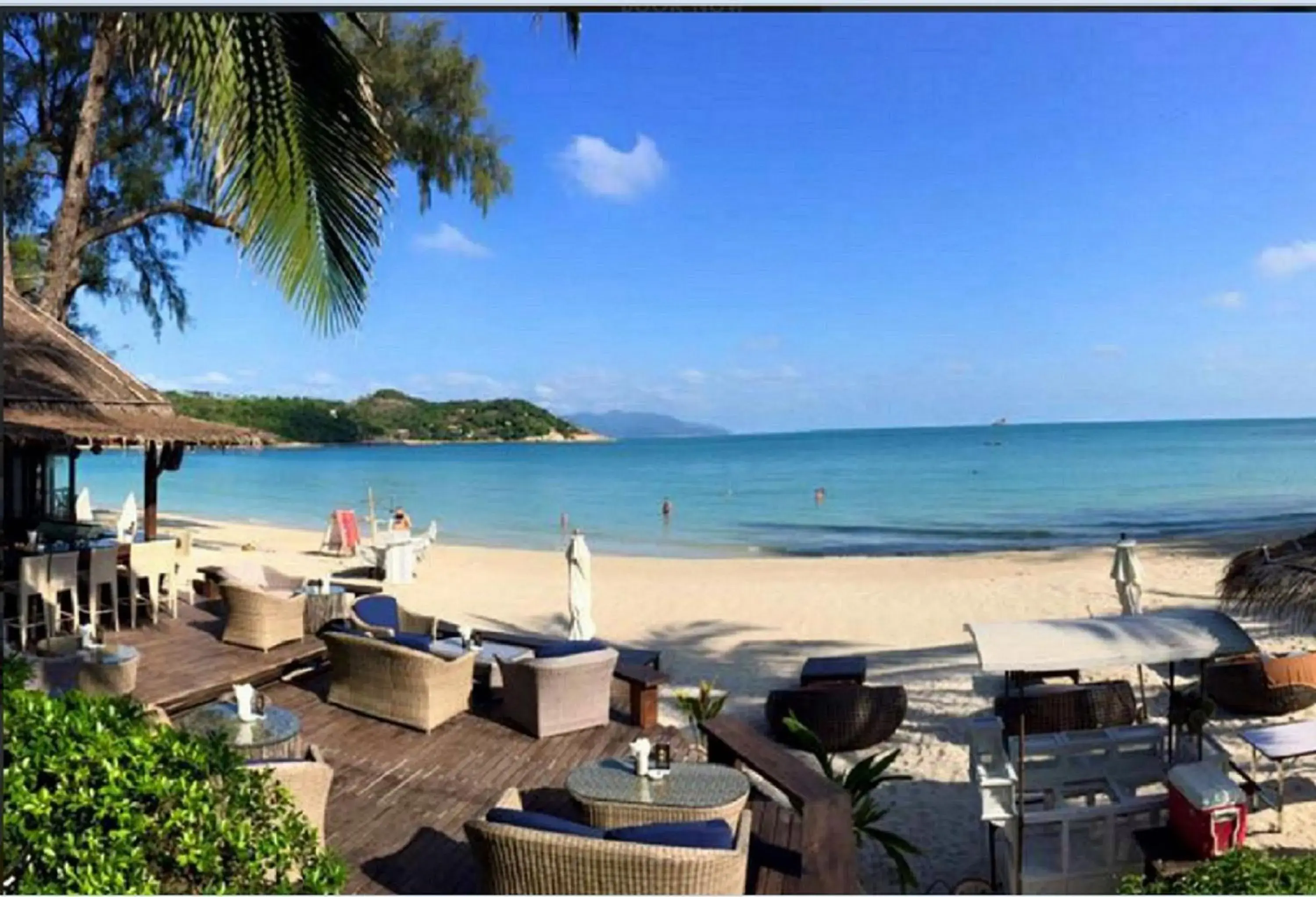 Lounge or bar, Beach in Royal Muang Samui Villas - SHA Extra Plus