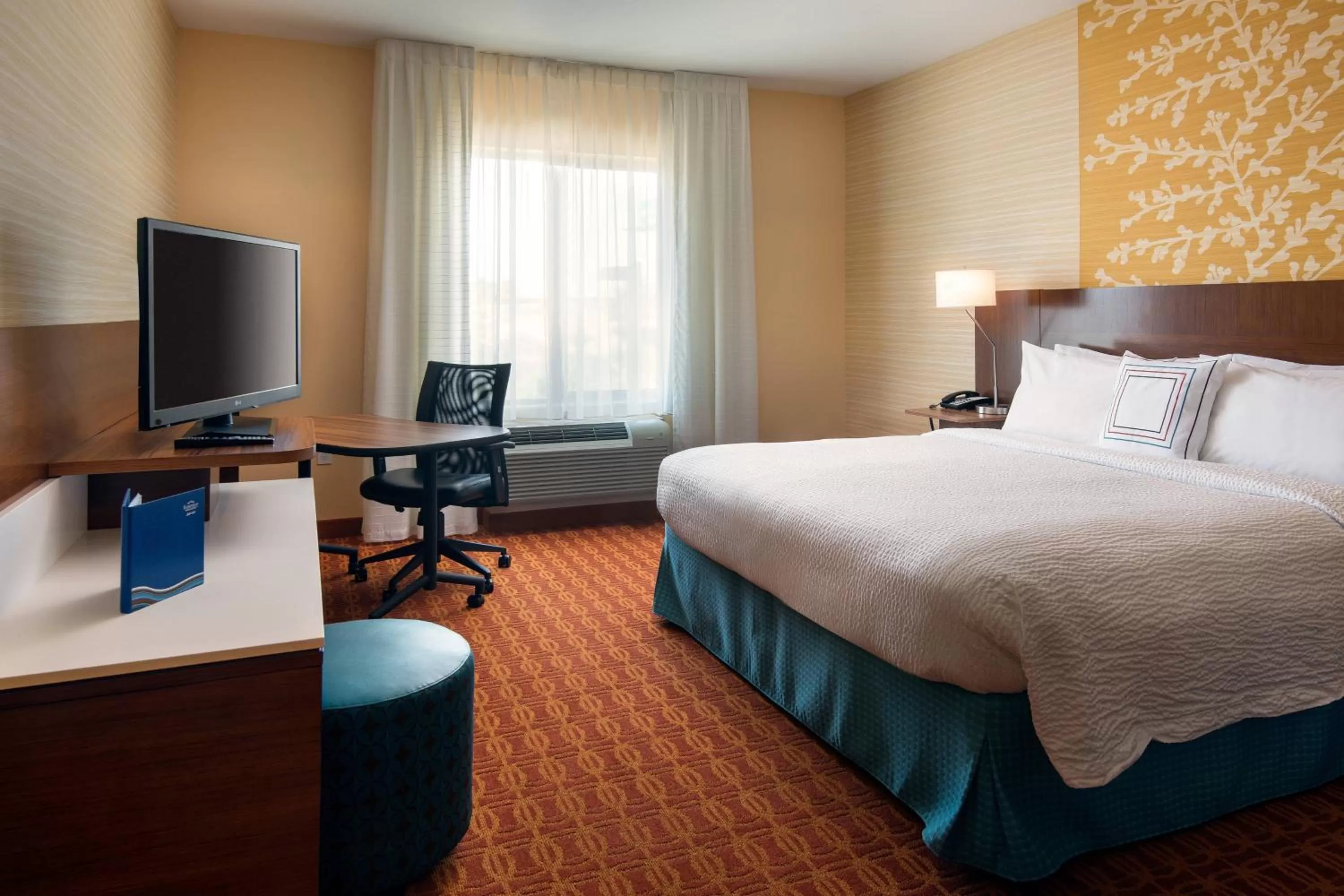 King Room with Transfer Shower - Mobility and Hearing Accessible in Fairfield Inn & Suites by Marriott Tustin Orange County