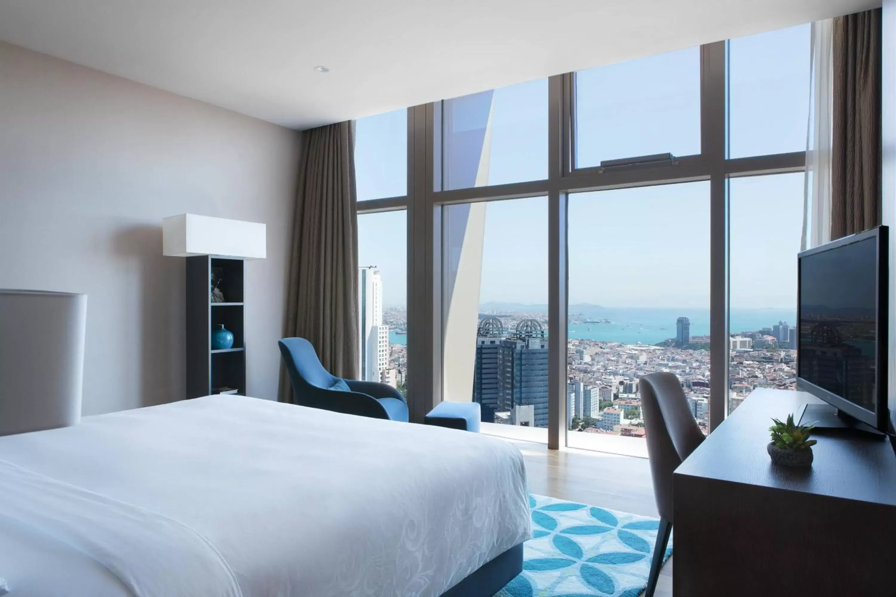 Bedroom in Istanbul Marriott Hotel Sisli
