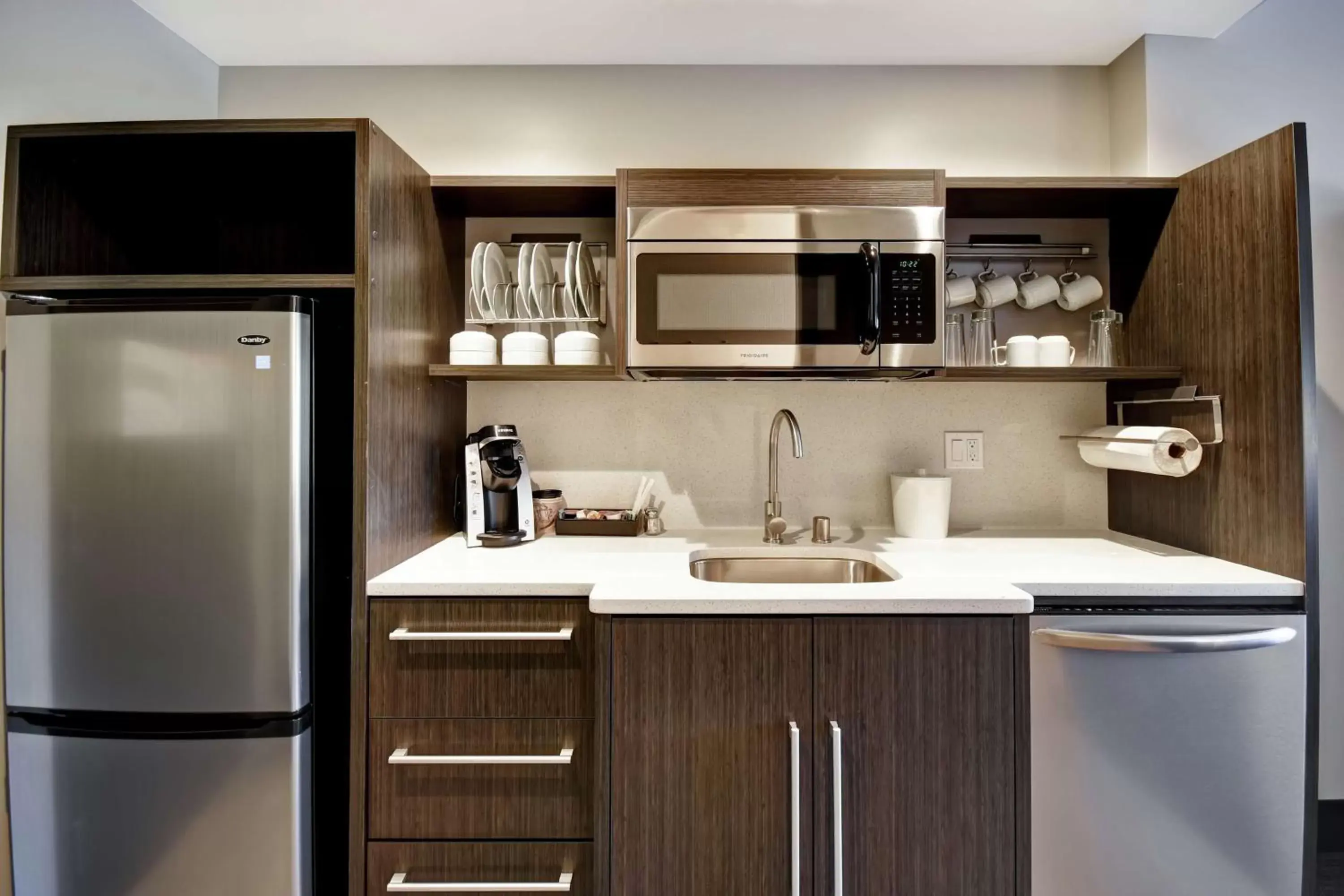 Kitchen or kitchenette, Kitchen/Kitchenette in Home2 Suites by Hilton Los Angeles Montebello