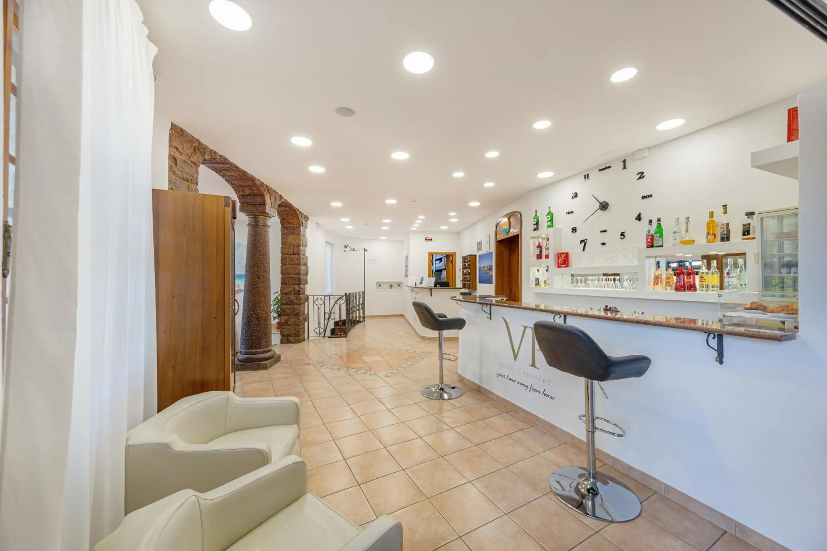 Lobby or reception, Lounge/Bar in Hotel Villa Piras
