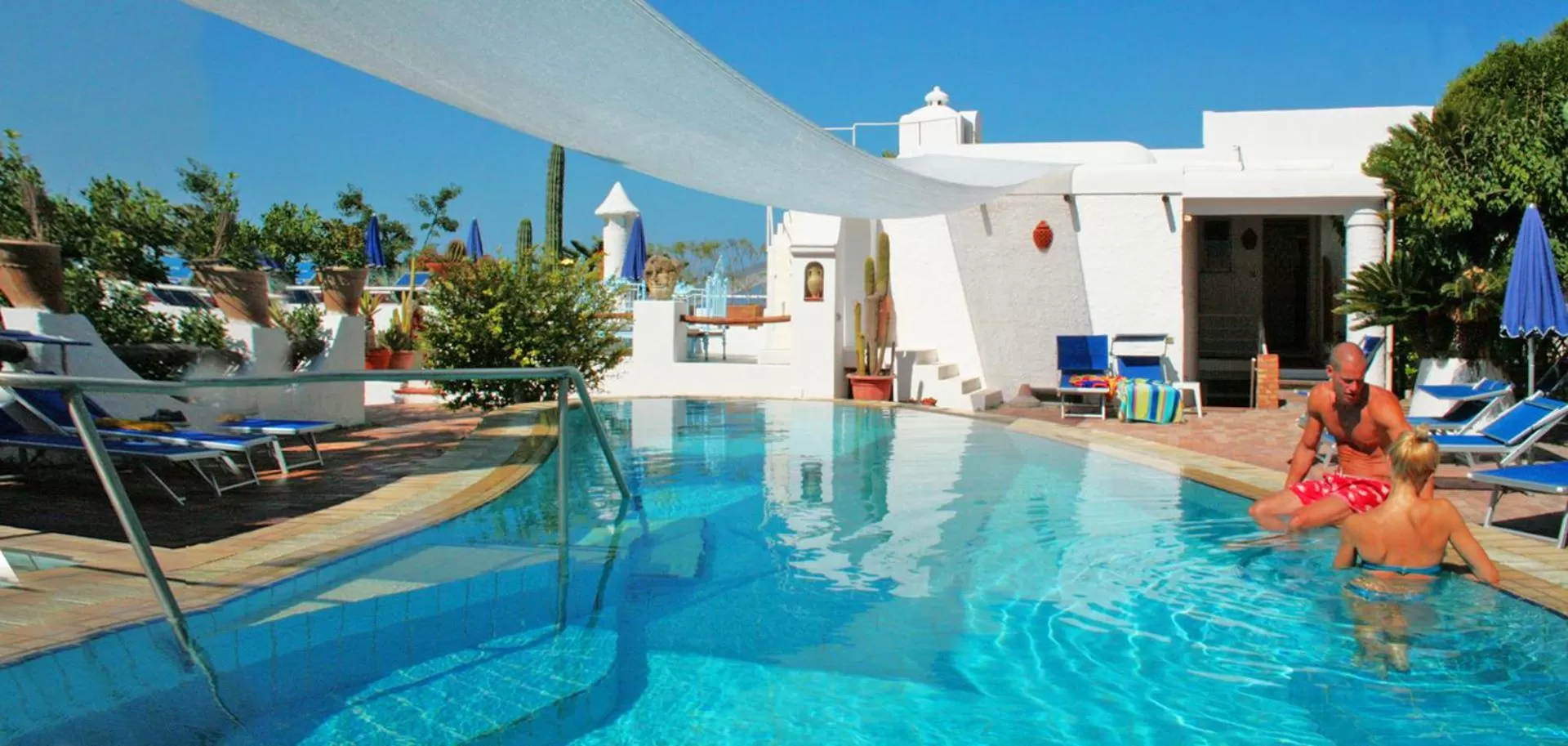 Swimming Pool in Villa Ravino Aparthotel