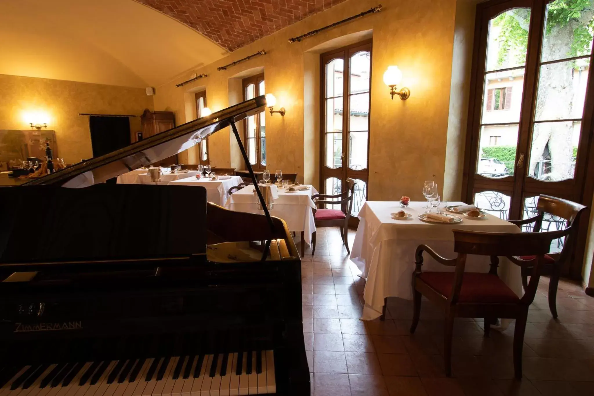 Restaurant/Places to Eat in Albergo Le Due Corti