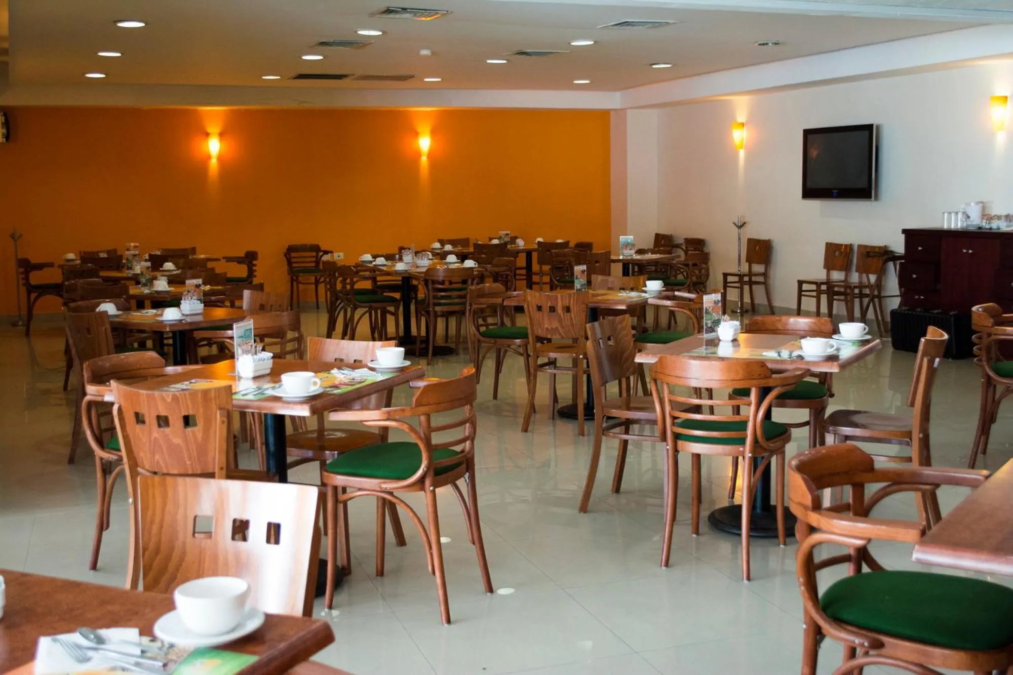 Restaurant/places to eat in Tabasco Inn