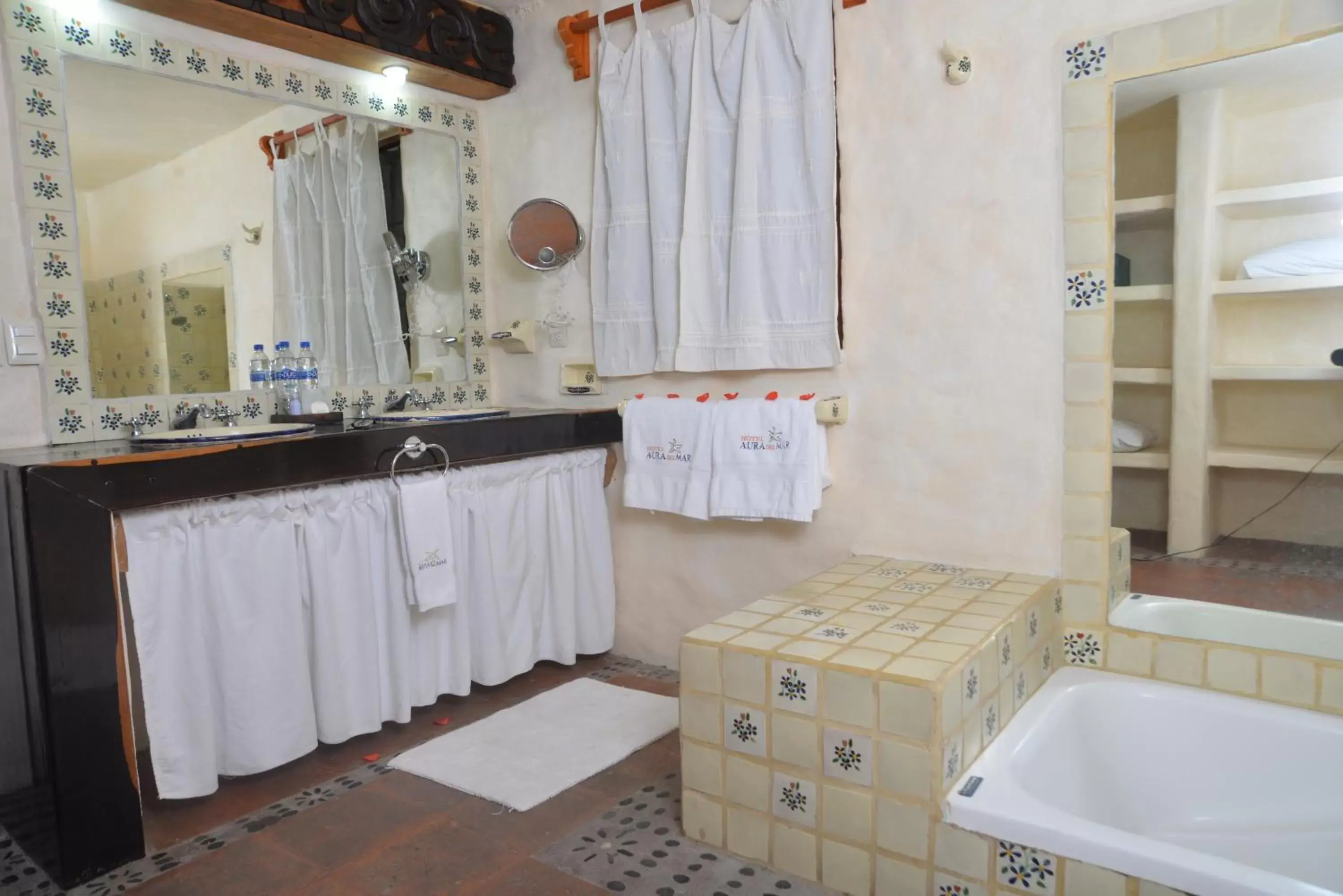 Bathroom in Hotel Aura del Mar