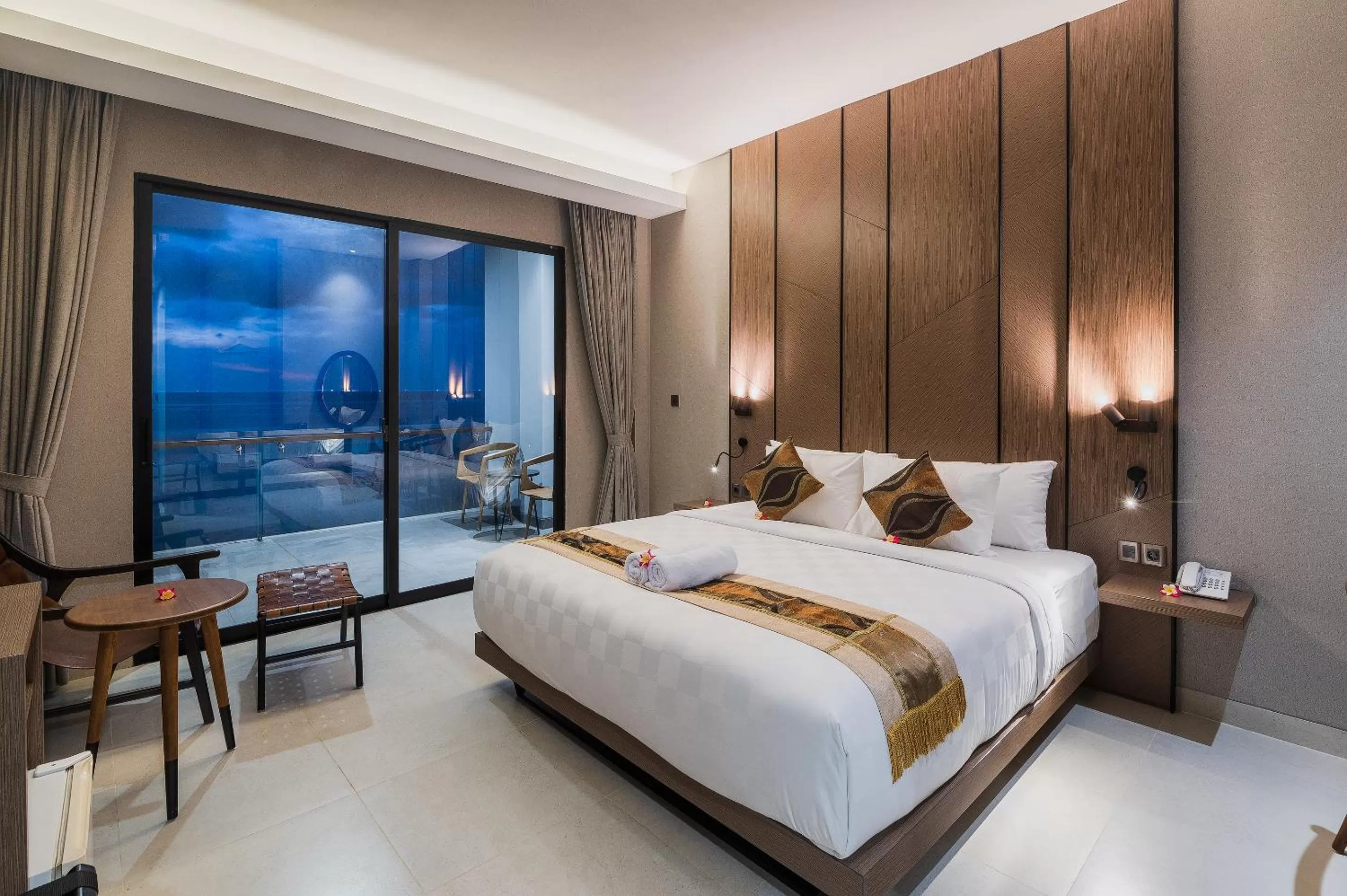 Bed in Padmasari Resort Lovina