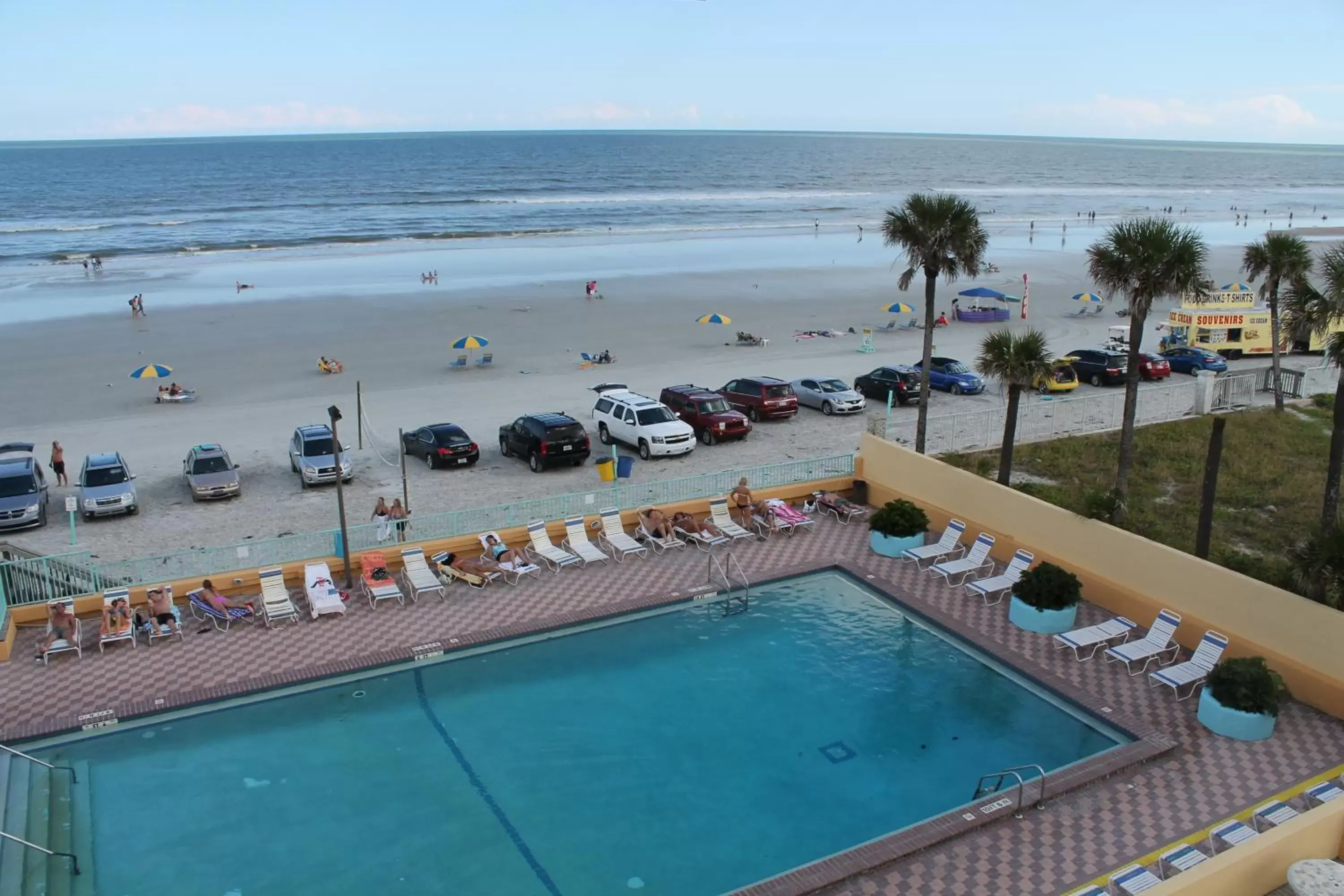 Beach, Pool View in Fountain Beach Resort - Daytona Beach