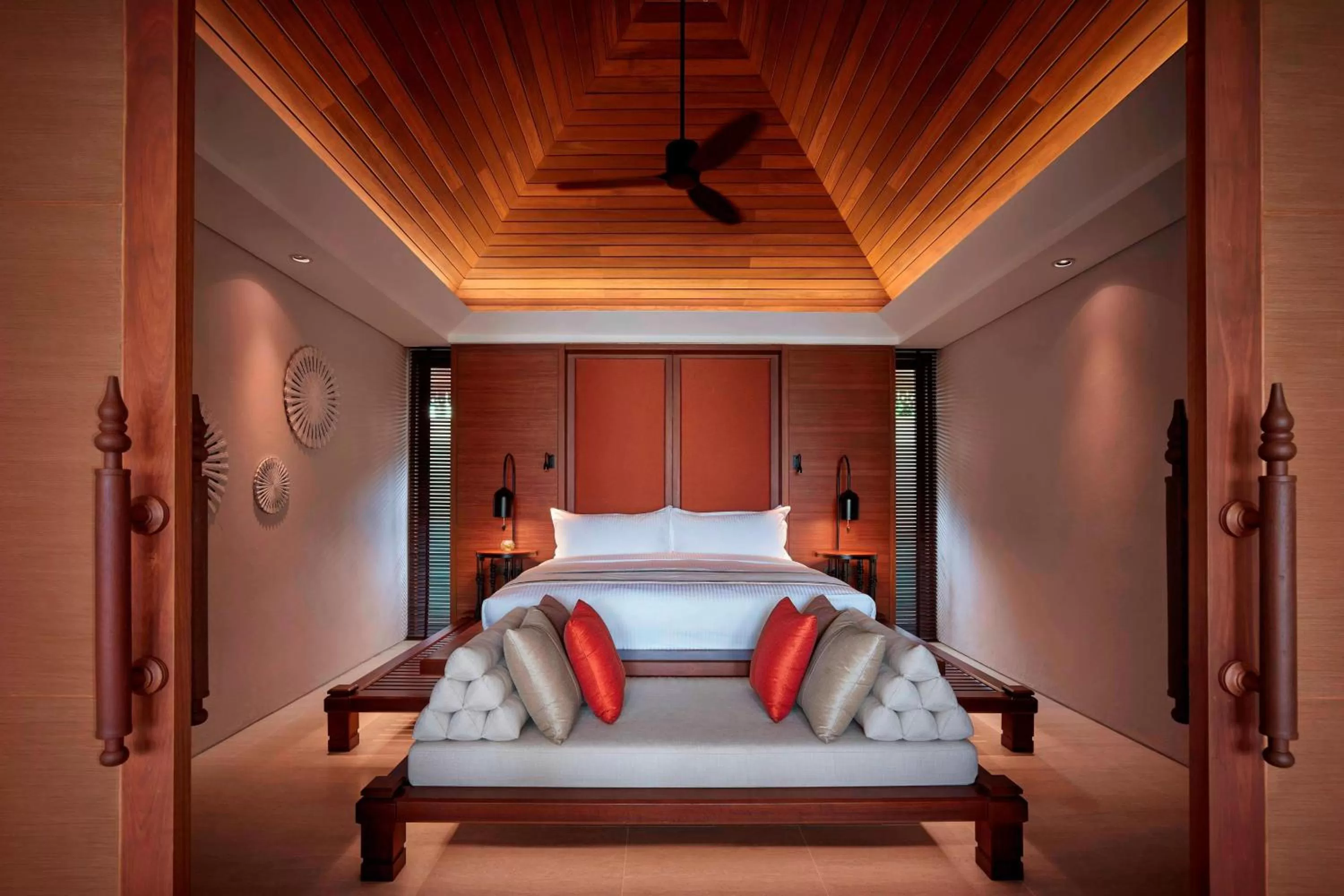 Swimming pool, Bed in The Ritz-Carlton, Koh Samui