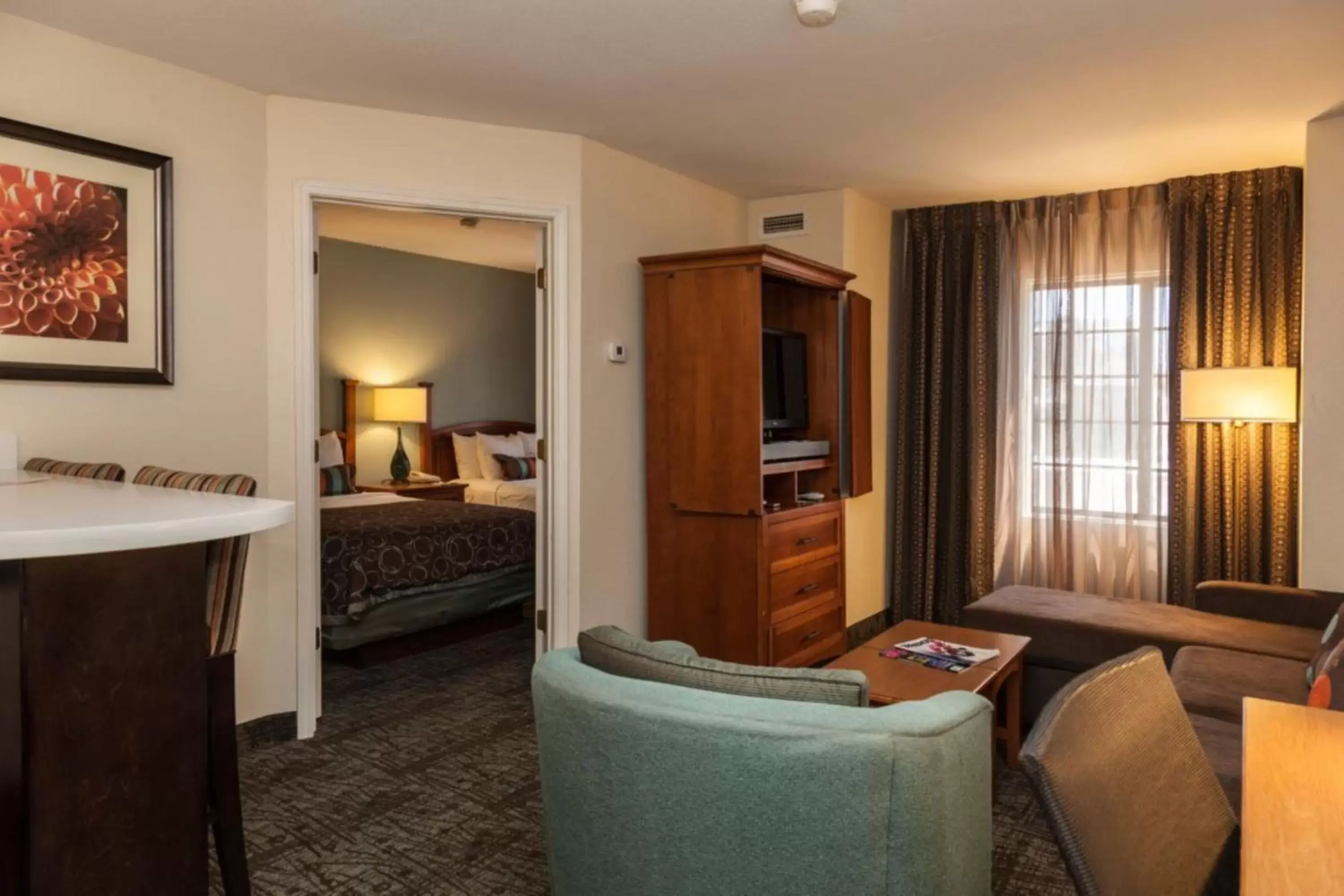 Photo of the whole room, Seating Area in Staybridge Suites Colorado Springs North, an IHG Hotel