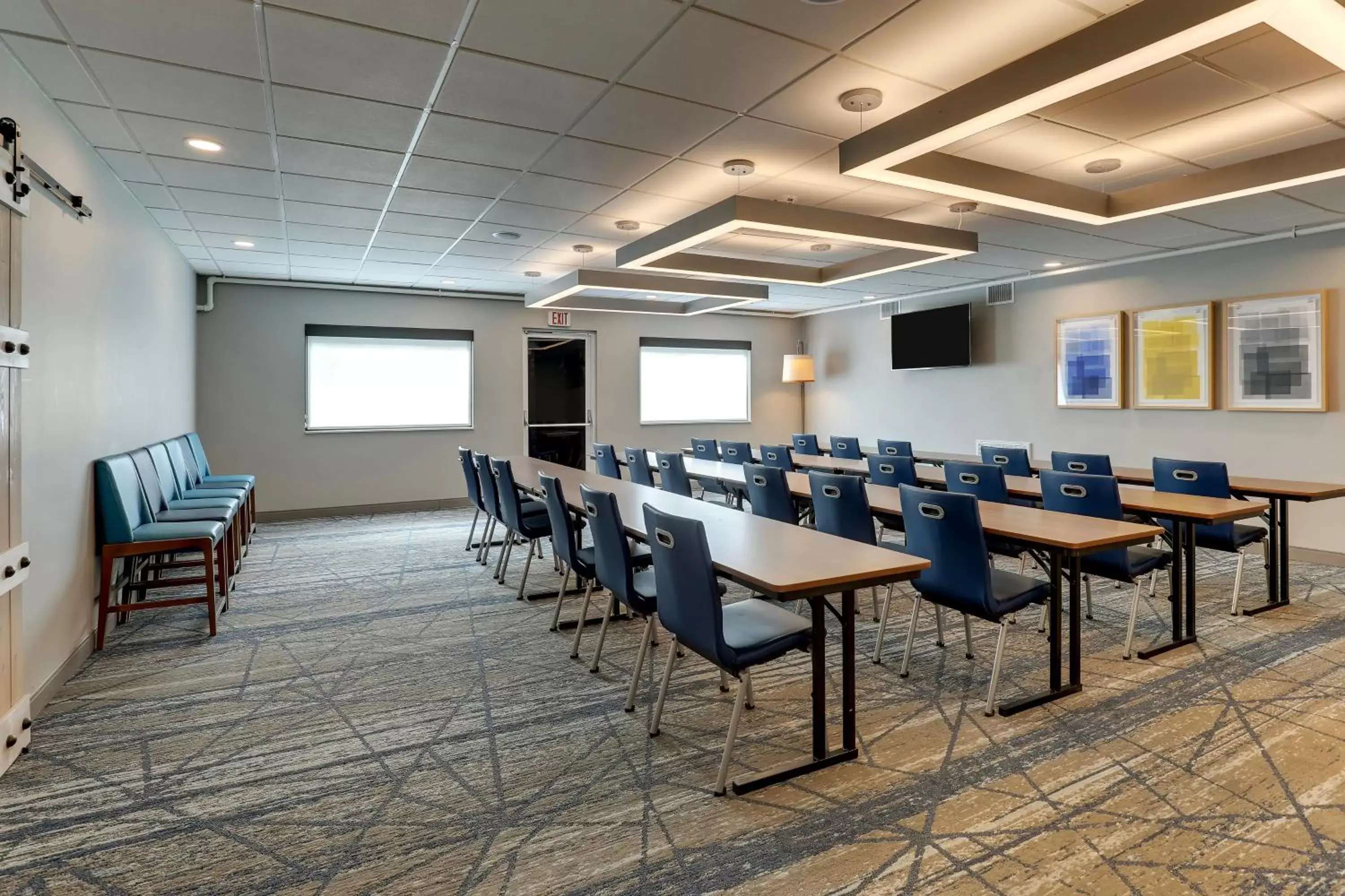 Meeting/conference room in Holiday Inn Express Kenner - New Orleans Airport, an IHG Hotel