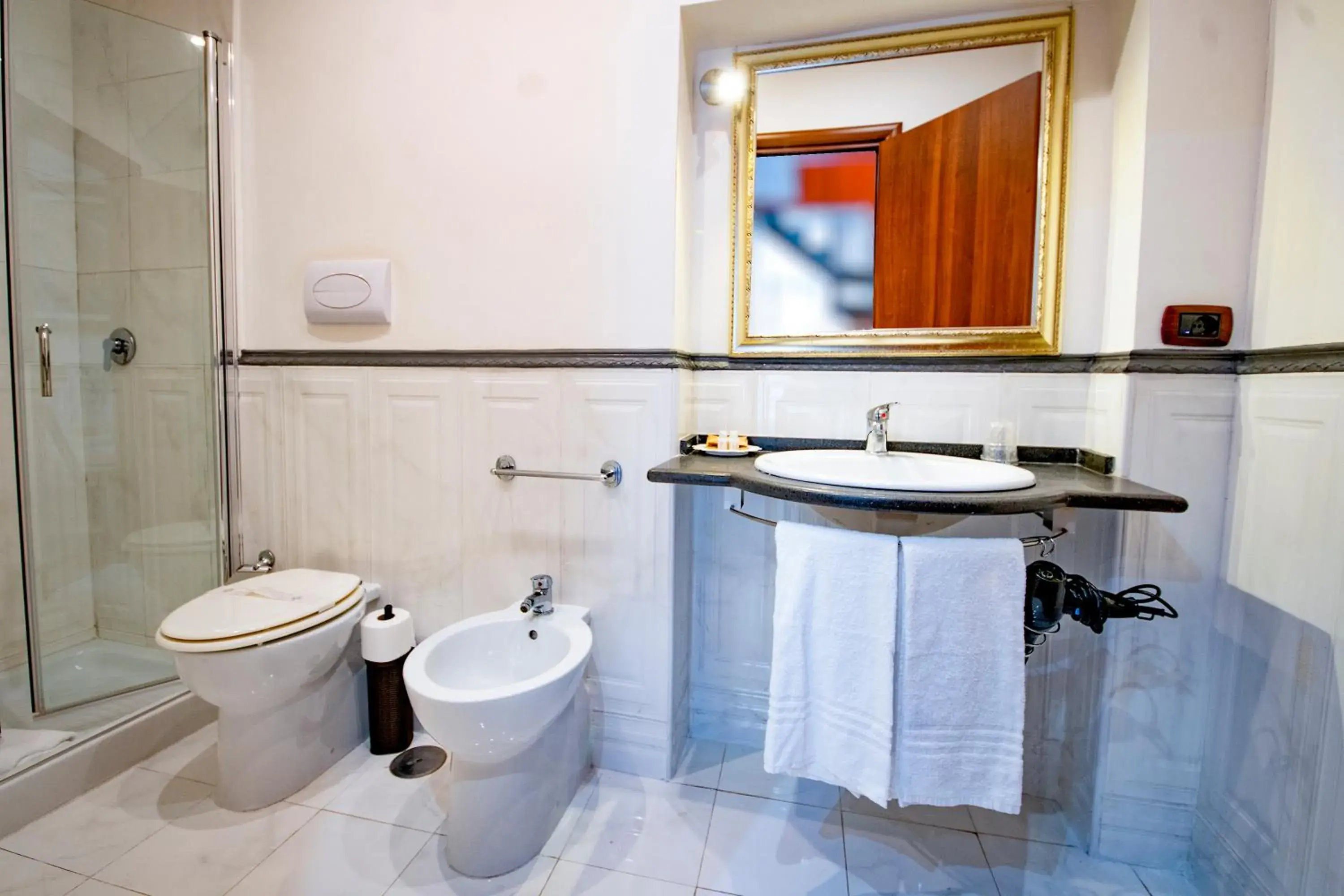 Bathroom in Hotel Lanfipe Palace