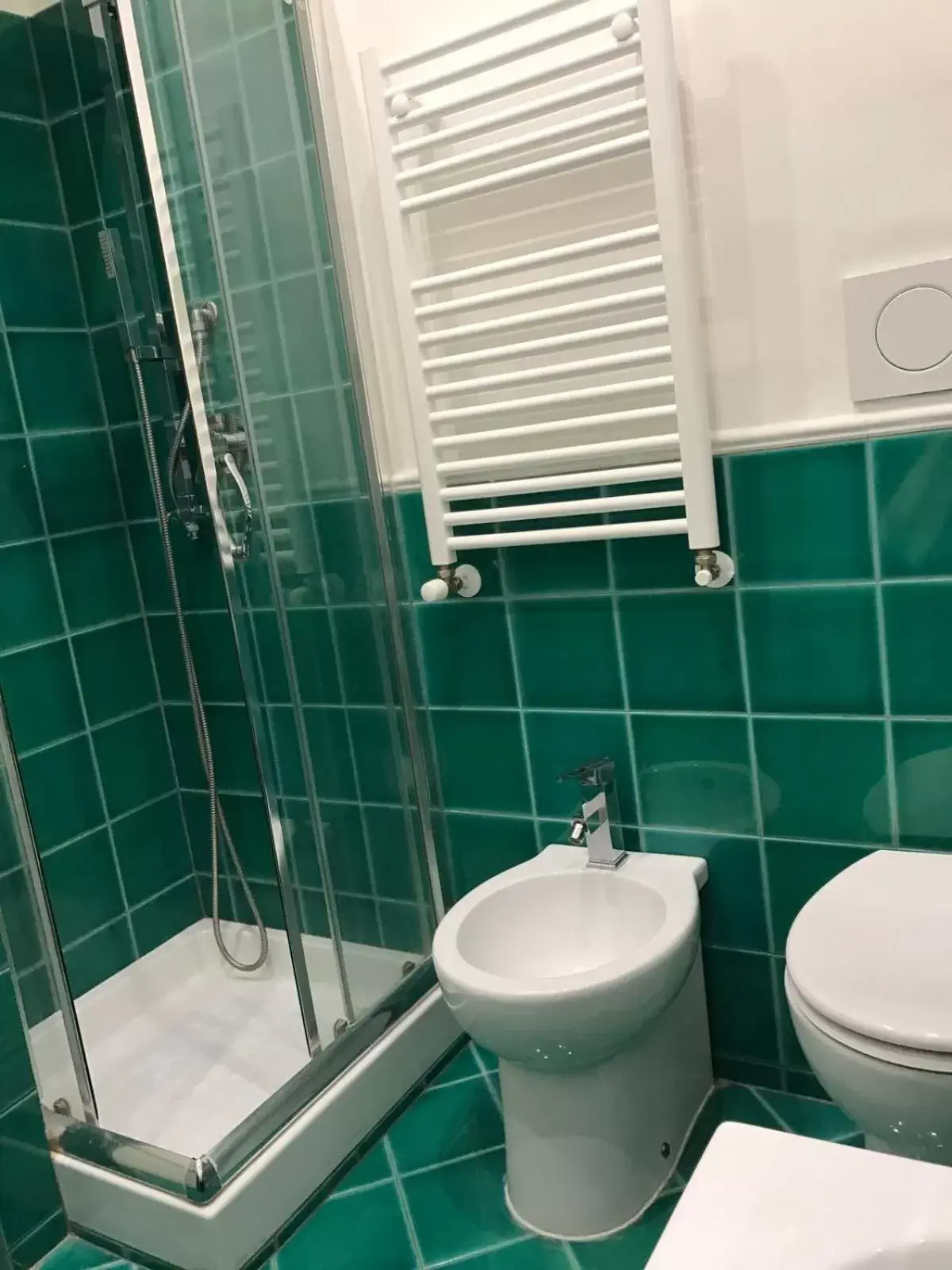 Shower, Bathroom in La Breccia A Porta Pia