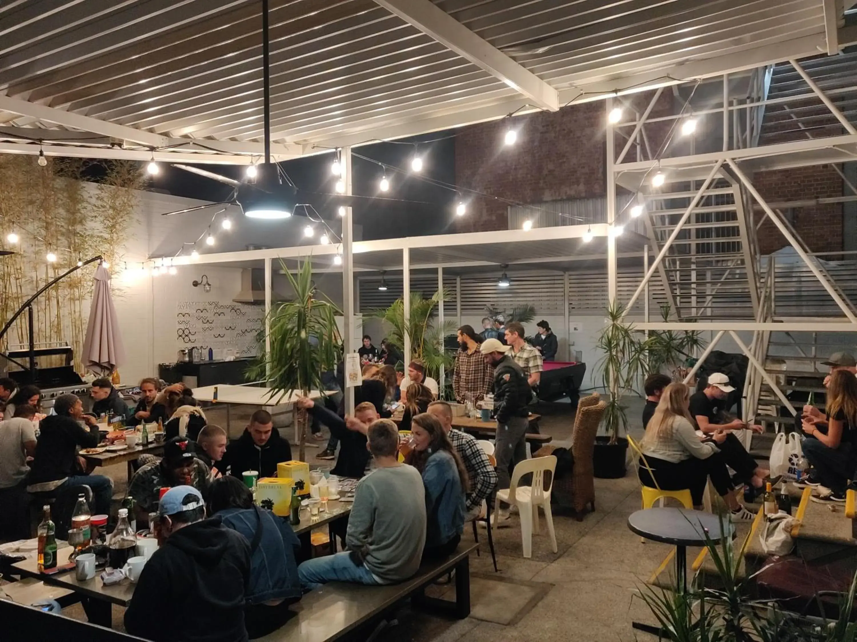 Restaurant/Places to Eat in Britannia on William Backpackers