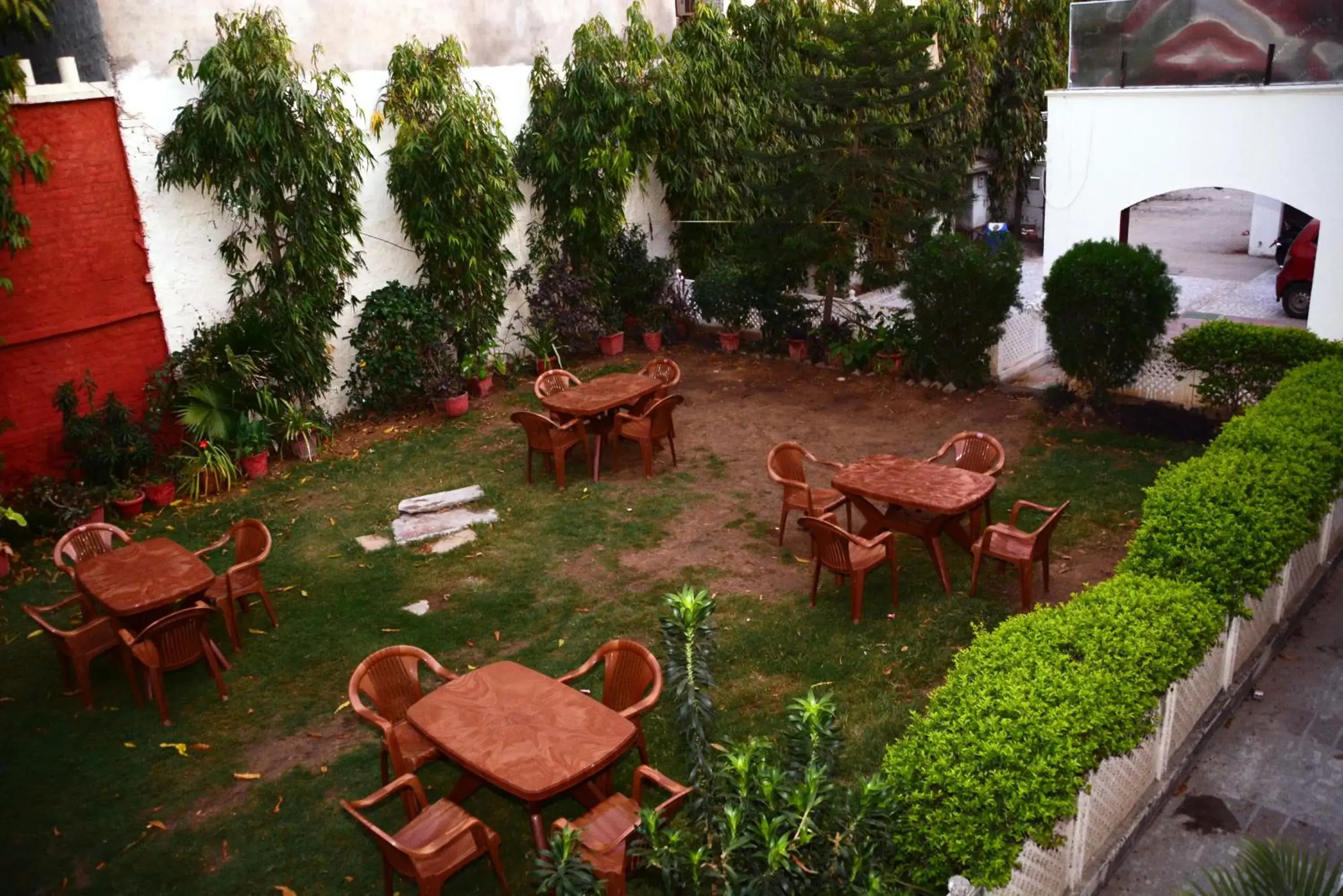 Garden in Hotel Sugandh Retreat