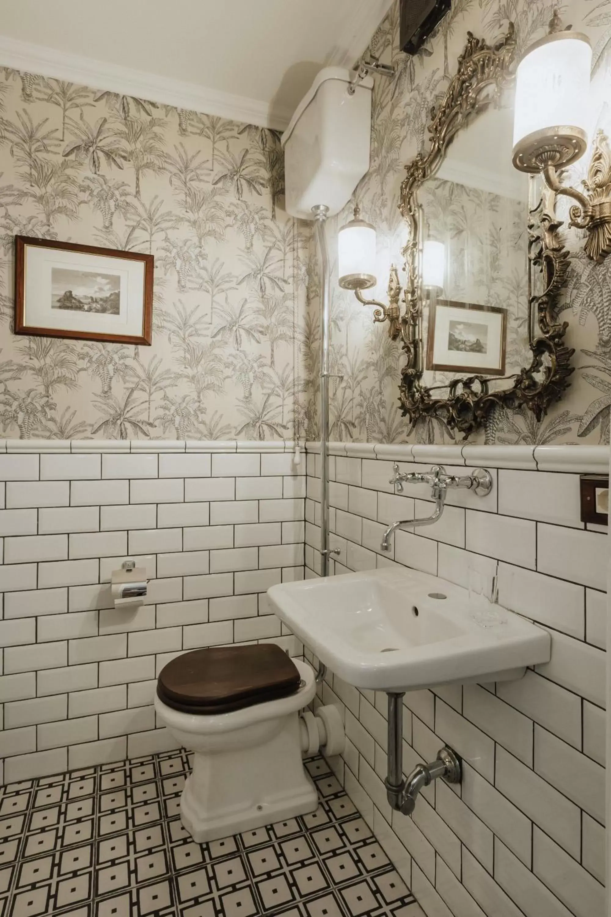 Toilet, Bathroom in Locanda della Vittoria