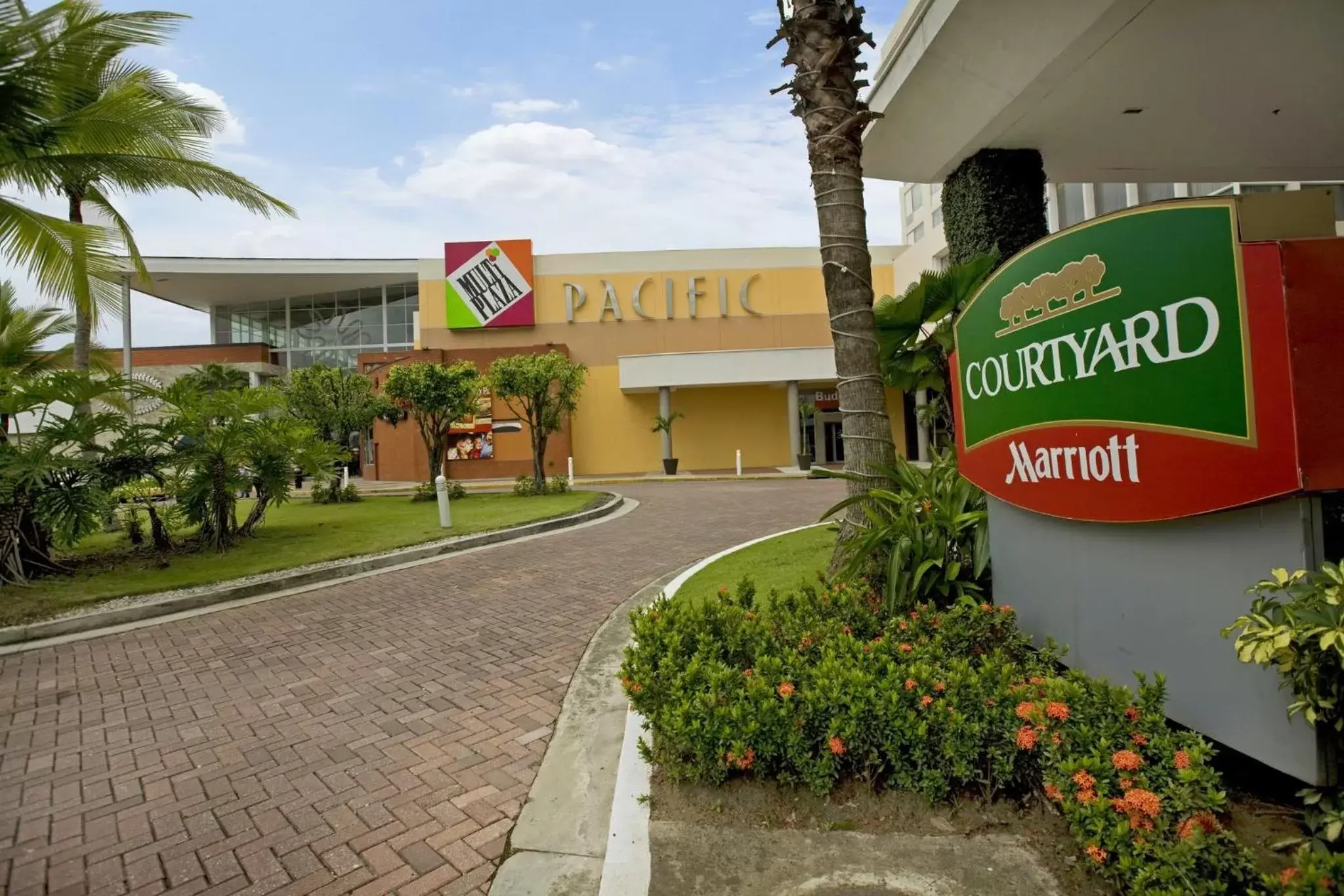 Property building, Property Logo/Sign in Courtyard by Marriott Panama Multiplaza Mall