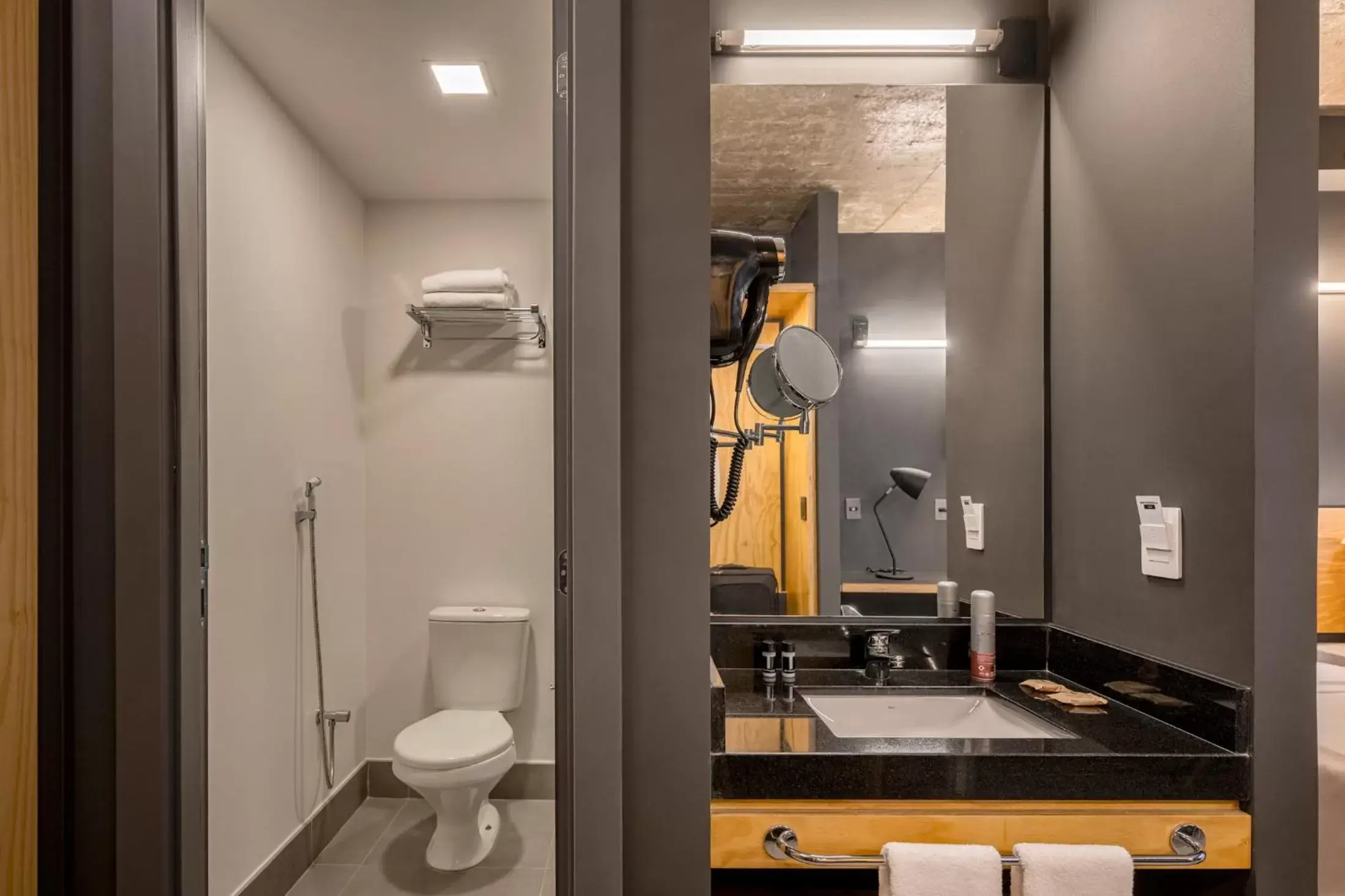 Superior Luxury Double - single occupancy - 1 Double Bed in Intercity Canoas Superior Luxury Double - single occupancy - 1 Double Bed in Intercity Canoas